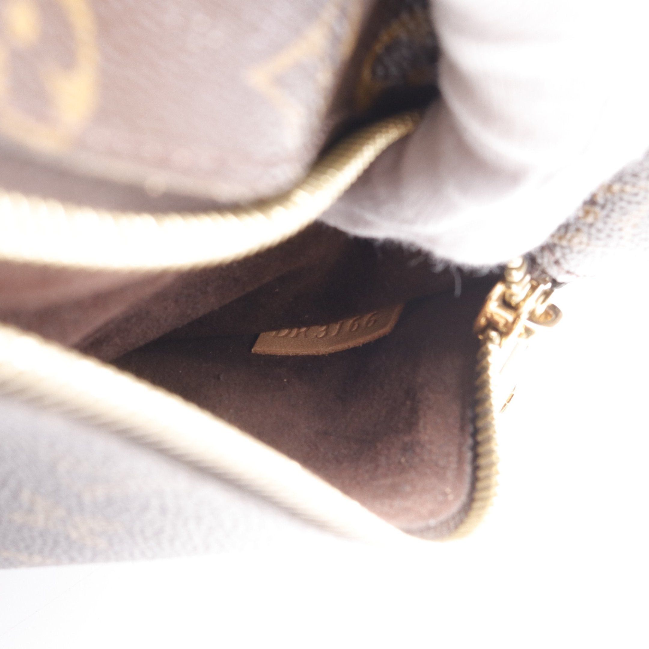 Louis Vuitton Louis Vuitton Pochette Metis Mm Monogram Handbag Leather Brown Size ONE SIZE - 5 Thumbnail