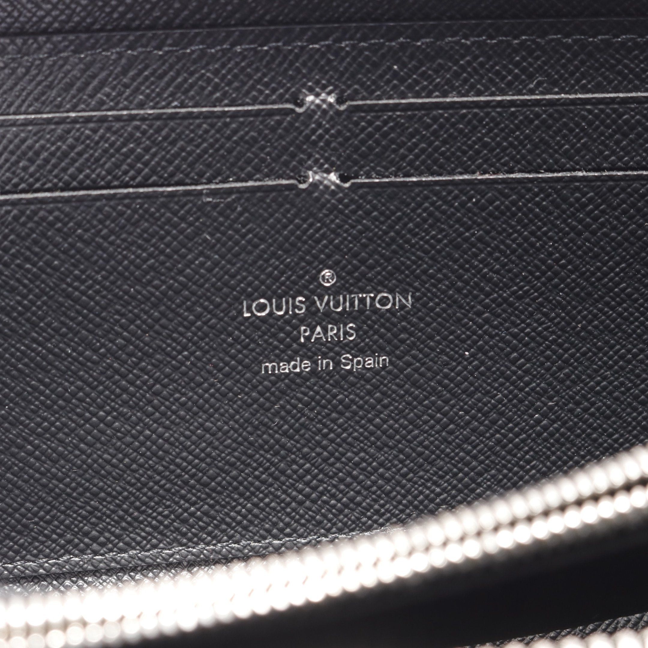 Louis Vuitton Louis Vuitton Portefeuil Clemence Epi Noir Round Zipper Long Wallet Leather Black Size ONE SIZE - 4 Thumbnail