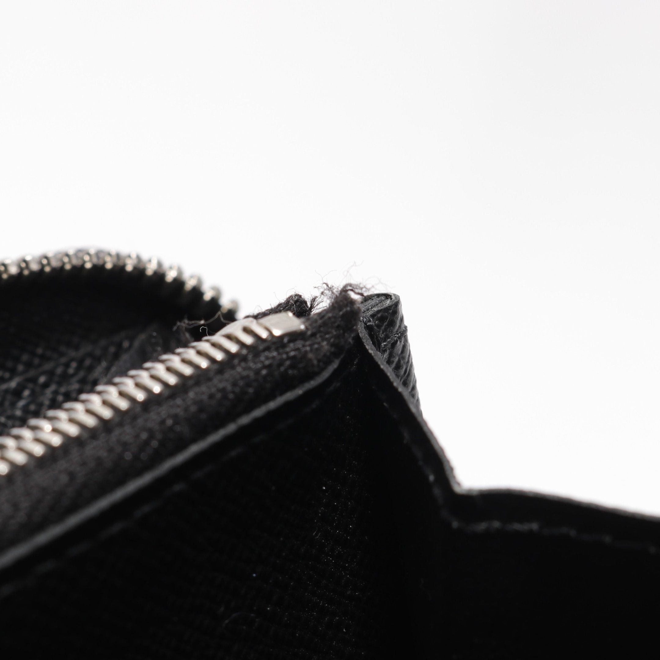 Louis Vuitton Louis Vuitton Portefeuil Clemence Epi Noir Round Zipper Long Wallet Leather Black Size ONE SIZE - 6 Thumbnail