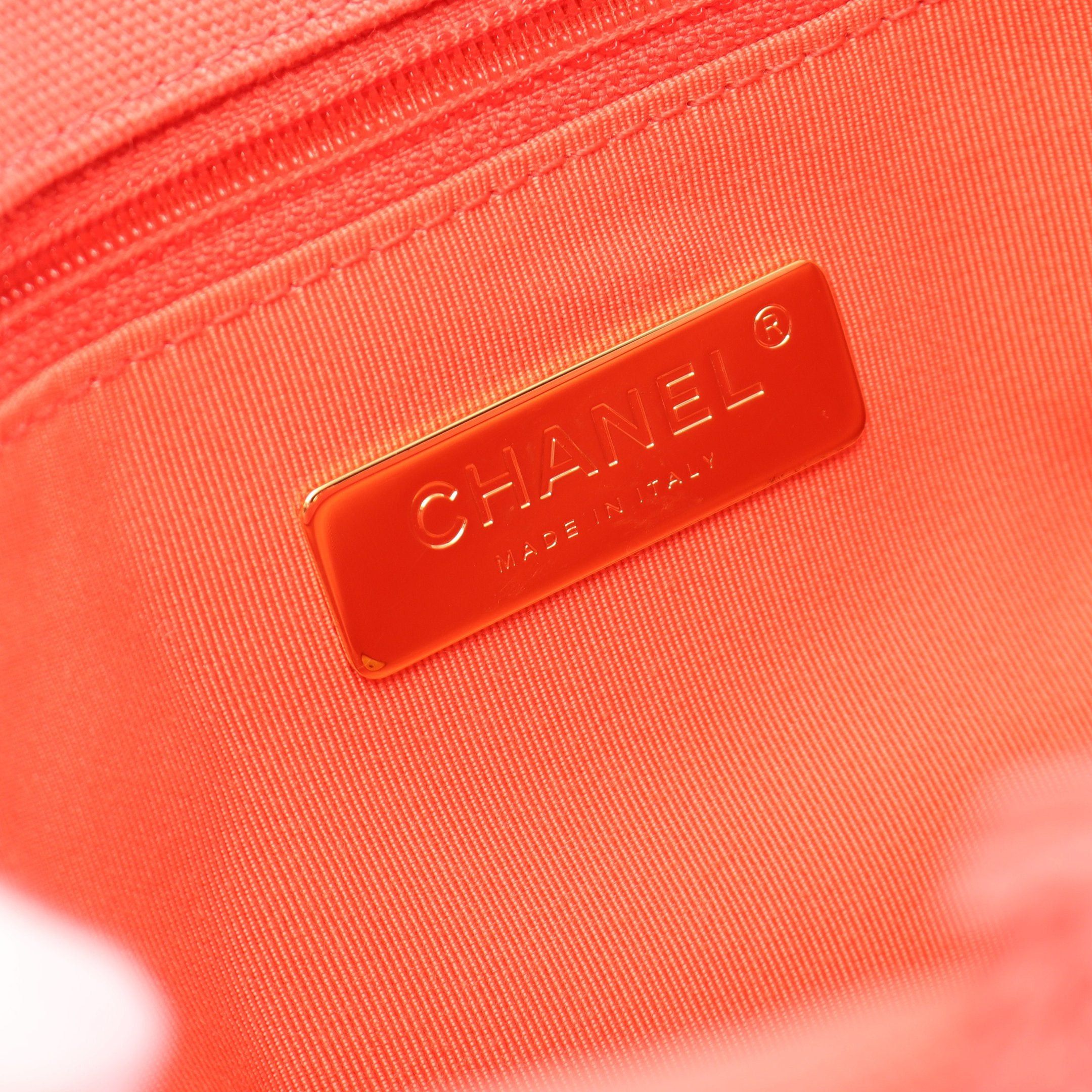 Chanel Chanel 19 Dizeneuf Matelasse Chain Shoulder Bag Canvas Coral Pink Combination Metal Fittings Size ONE SIZE - 4 Thumbnail
