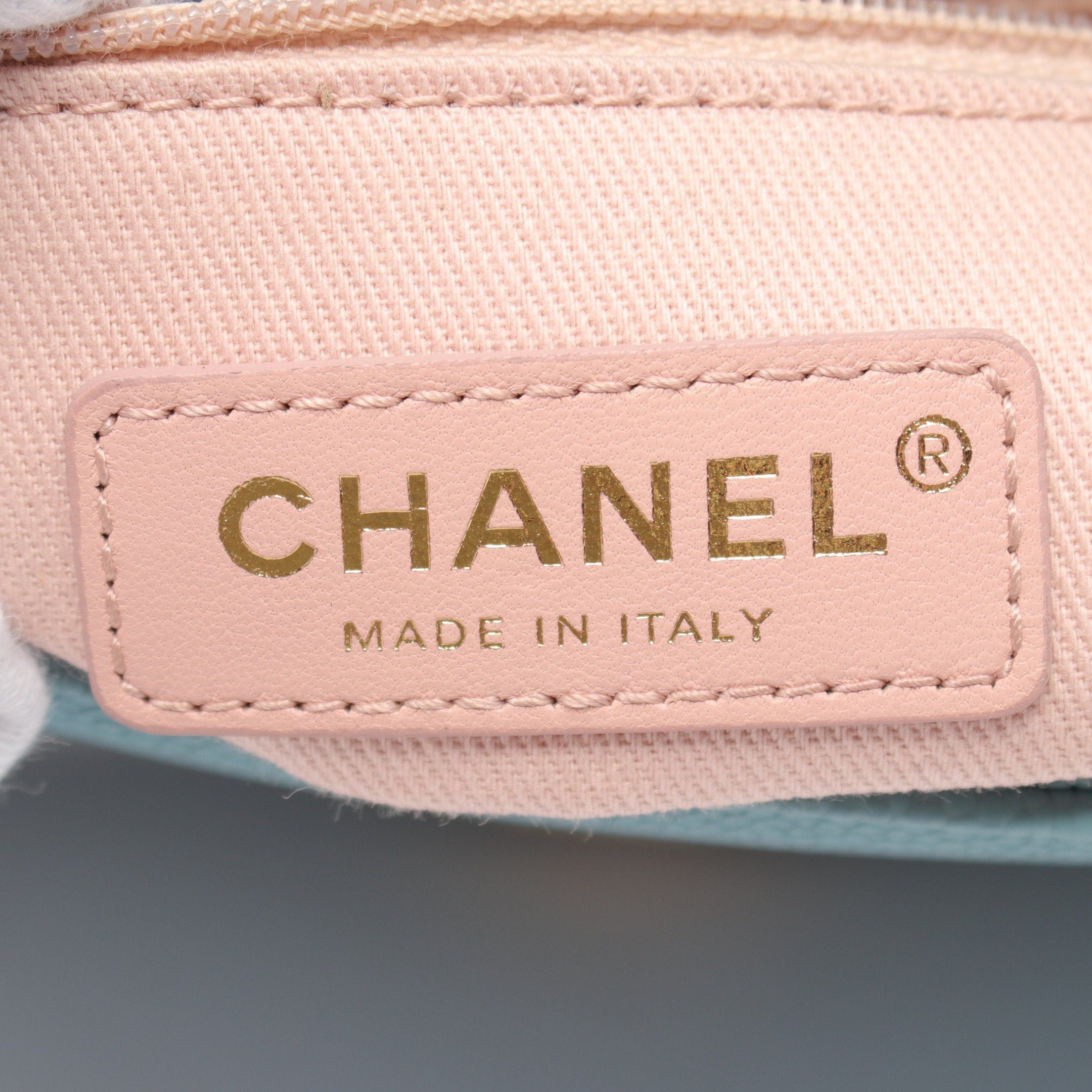 Chanel Chanel Matelasse Chain Shoulder Bag Caviar Skin Blue Gray Multicolor Gold Hardware Size ONE SIZE - 4 Thumbnail