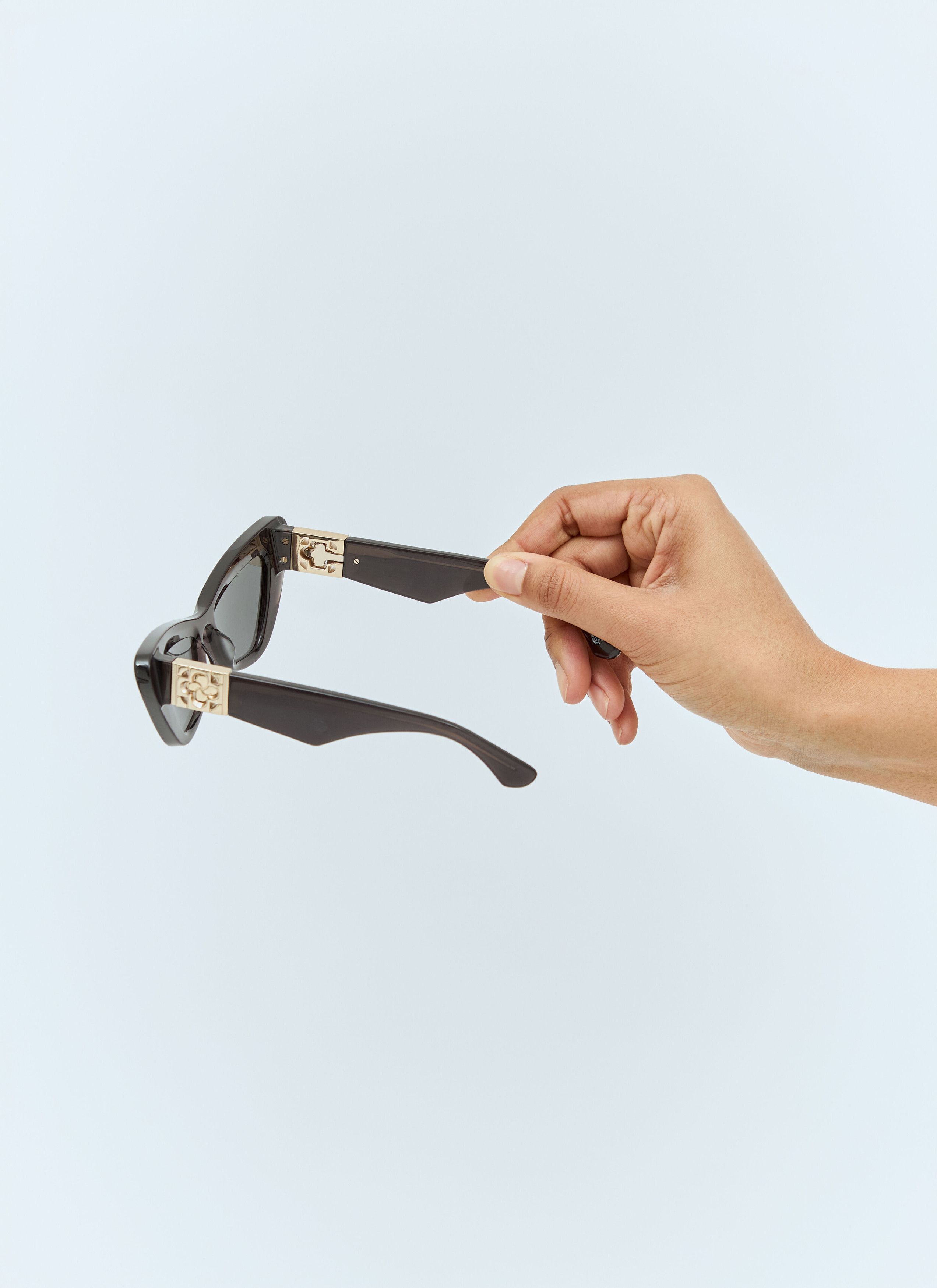 Burberry Cat Eye Sunglasses Size ONE SIZE - 5 Thumbnail