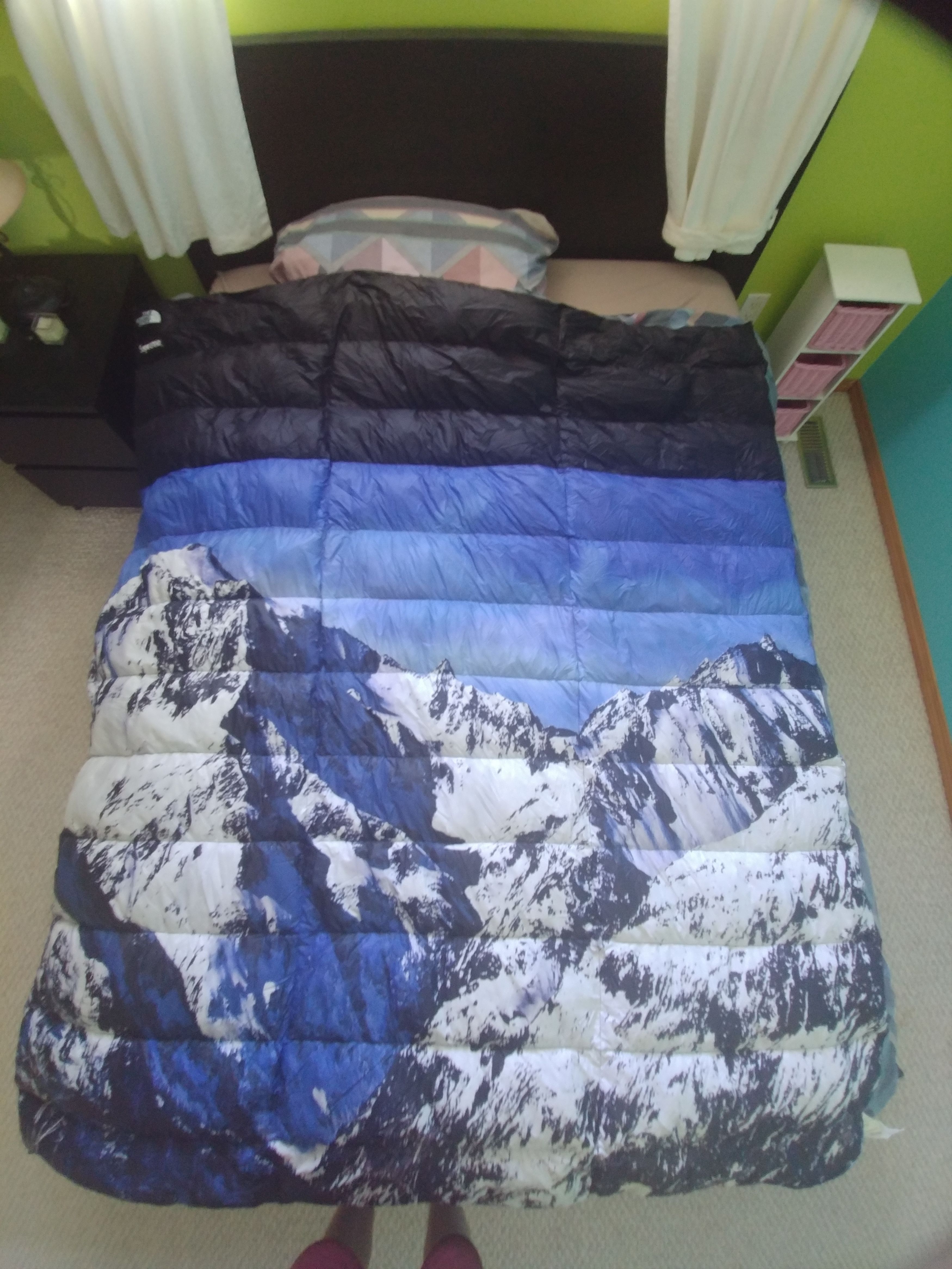 Supreme × The North Face Supreme x The North Face Mountain Nuptse Blanket |  Grailed