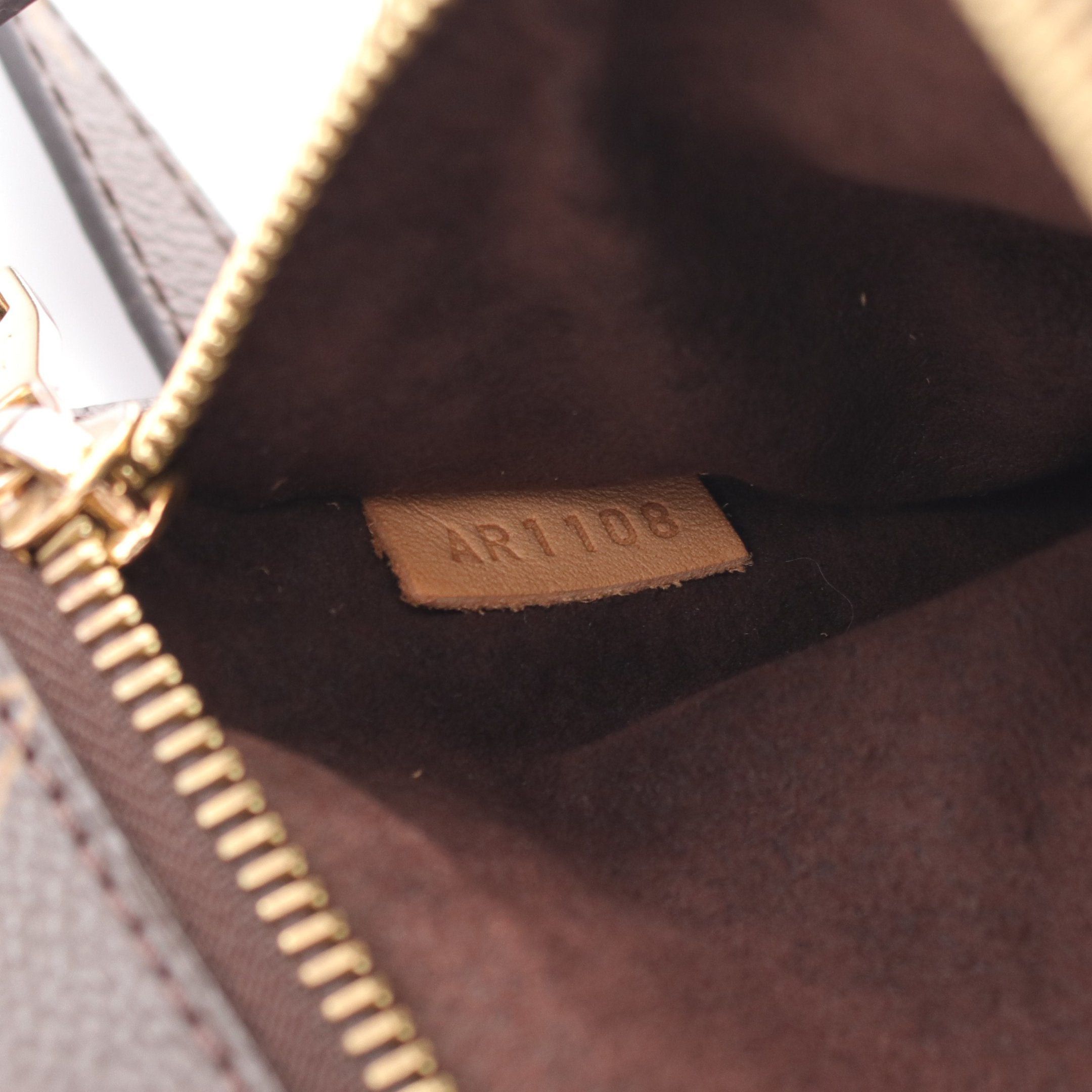Louis Vuitton Pochette Metis Mm Monogram Handbag Leather Brown