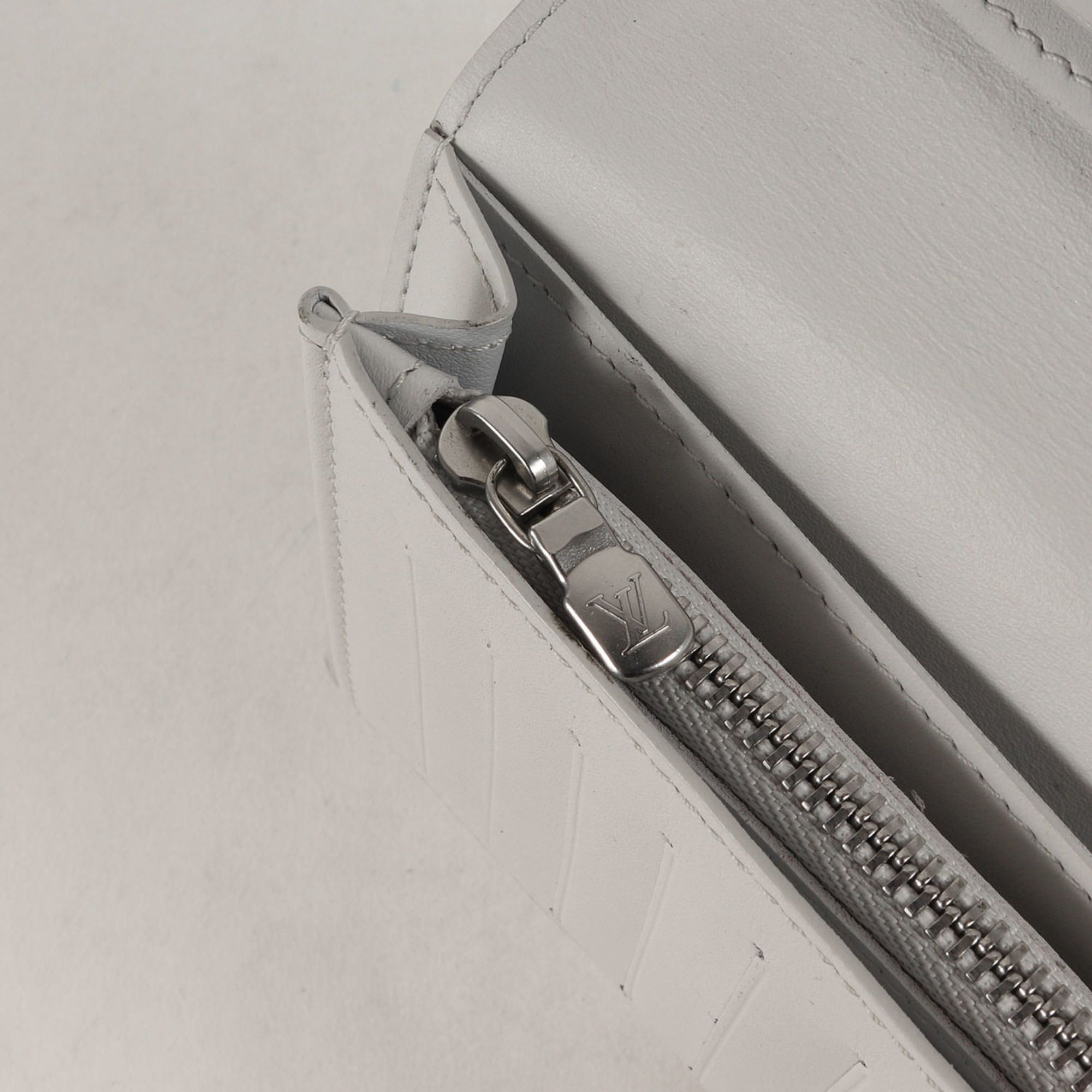 Louis Vuitton LOUIS VUITTON Damier Infinie Portefeuille Brazza NM (N60335) Long Wallet White Accessory Size ONE SIZE - 5 Thumbnail