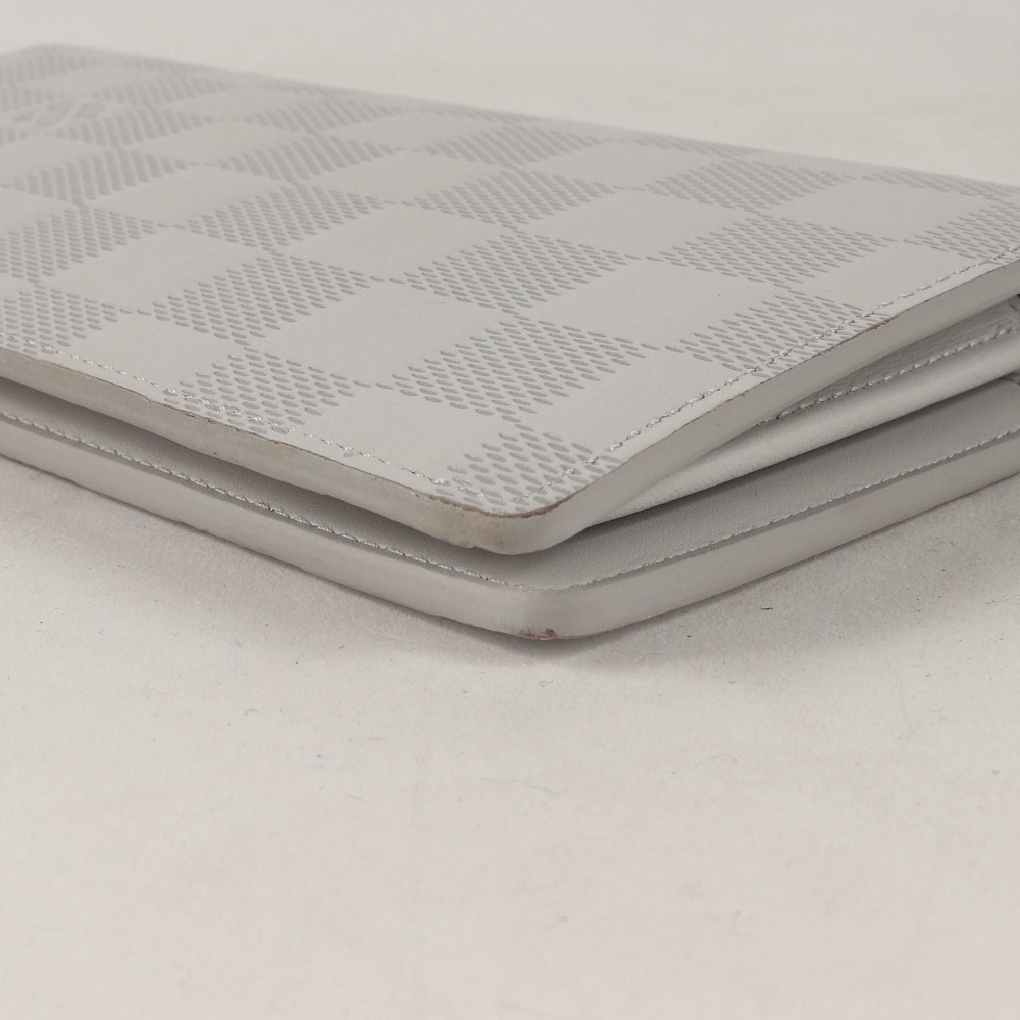 Louis Vuitton LOUIS VUITTON Damier Infinie Portefeuille Brazza NM (N60335) Long Wallet White Accessory Size ONE SIZE - 9 Thumbnail