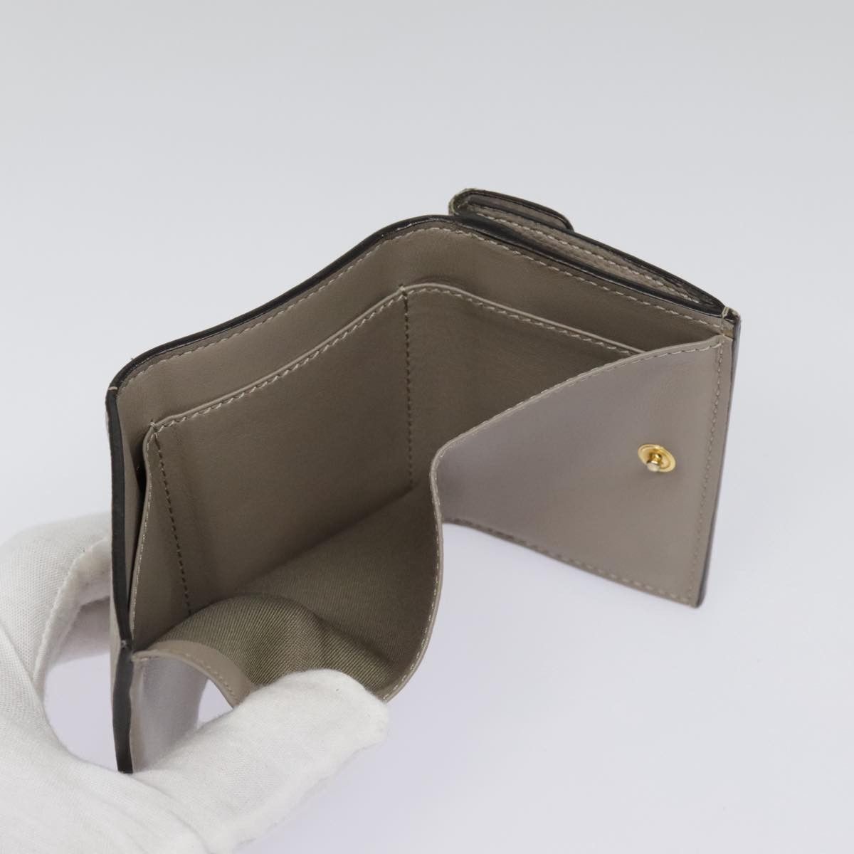 Fendi Beige Leather Wallet (Pre-Owned) Size ONE SIZE - 18 Thumbnail