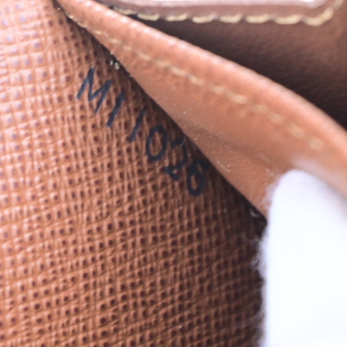 Louis Vuitton Sarah Brown Canvas Wallet (Pre-Owned) Size ONE SIZE - 9 Thumbnail