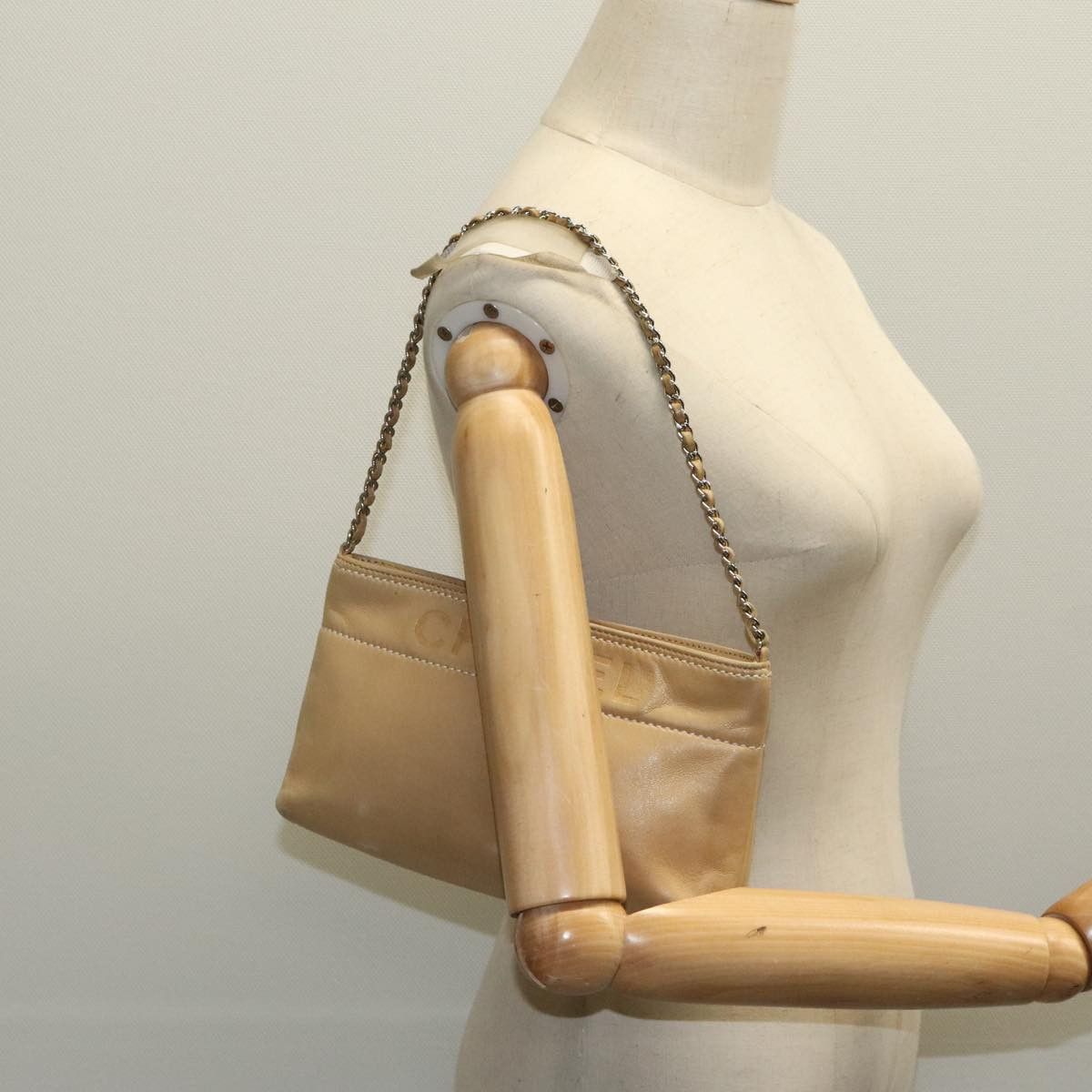 Chanel Beige Leather Clutch Bag (Pre-Owned) Size ONE SIZE - 16 Thumbnail
