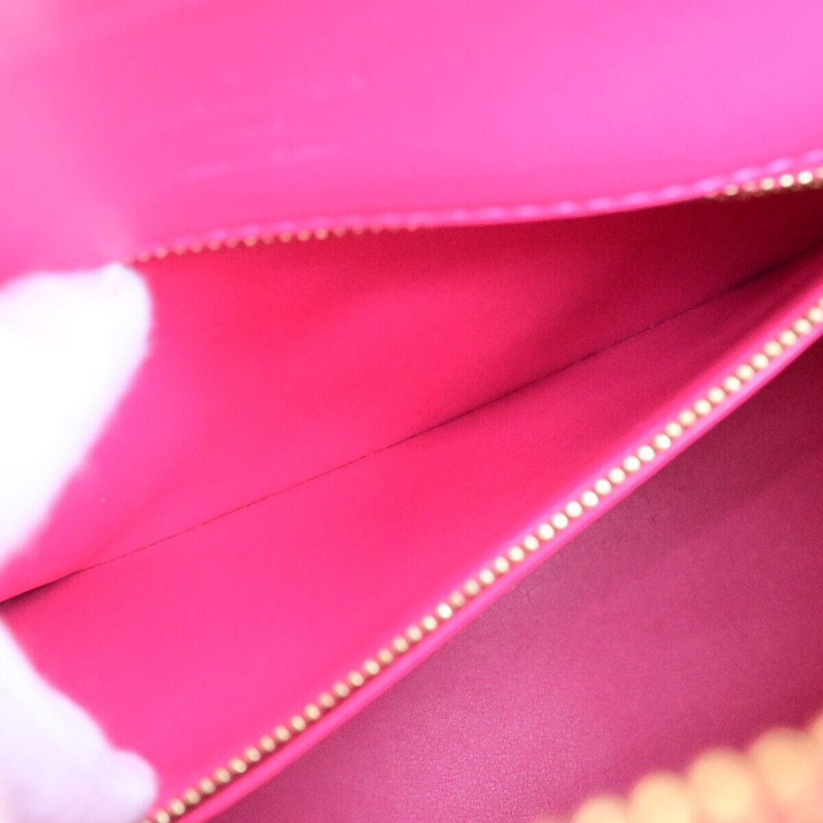 Louis Vuitton Reade Pink Patent Leather Shoulder Bag (Pre-Owned) Size ONE SIZE - 15 Thumbnail