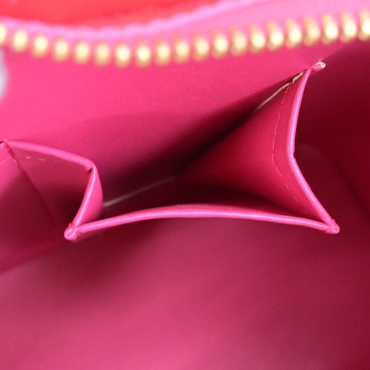 Louis Vuitton Reade Pink Patent Leather Shoulder Bag (Pre-Owned) Size ONE SIZE - 16 Thumbnail