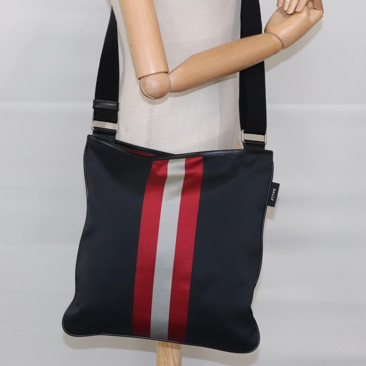 Bally Black Synthetic Shoulder Bag (Pre-Owned) Size ONE SIZE - 15 Thumbnail