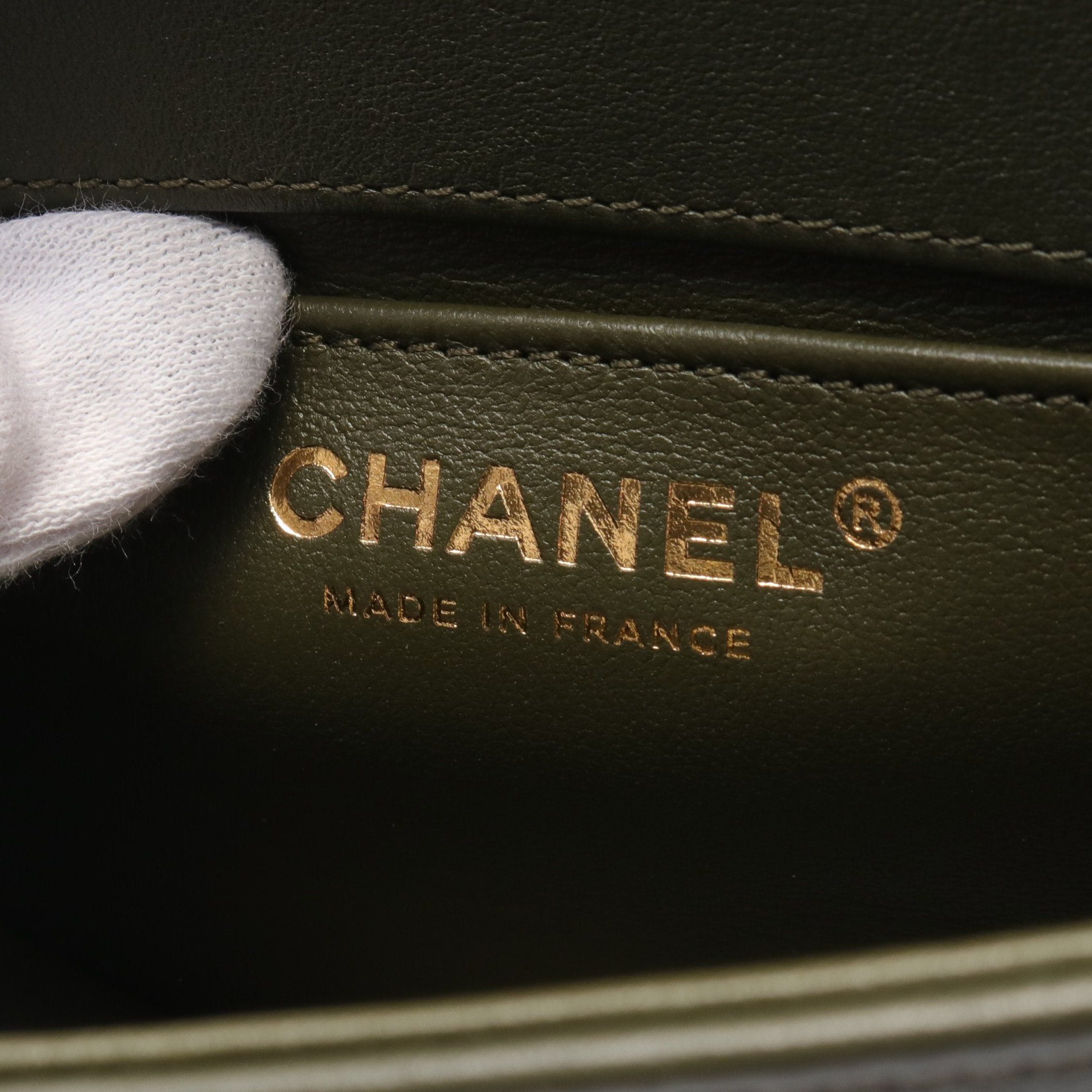 Chanel Chanel Boy Chanel Small Chain Shoulder Bag Boa Fabric Leather Khaki Green Matte Gold Hardware Size ONE SIZE - 4 Thumbnail