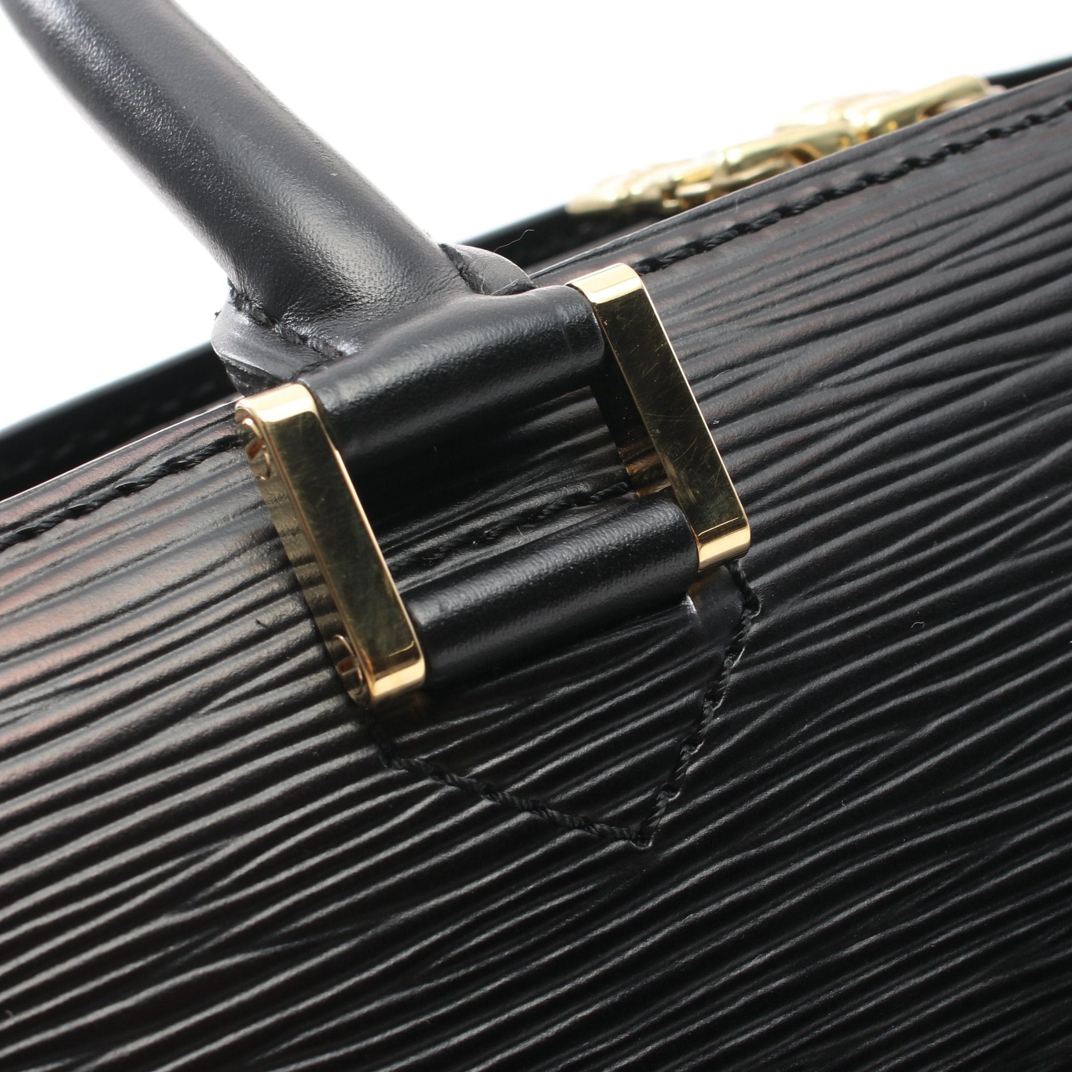 Louis Vuitton Louis Vuitton Pont Neuf Epi Noir Handbag Leather Black Size ONE SIZE - 8 Thumbnail