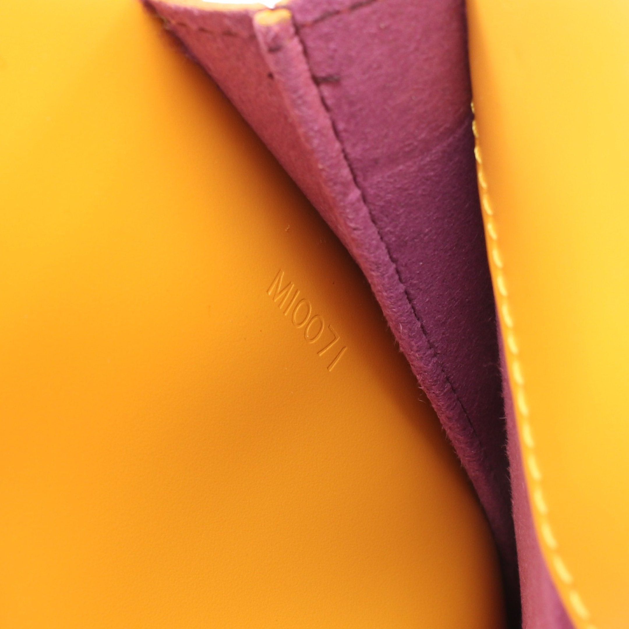 Louis Vuitton Louis Vuitton Pont Neuf Epi Tassi Yellow Handbag Leather Size ONE SIZE - 5 Thumbnail