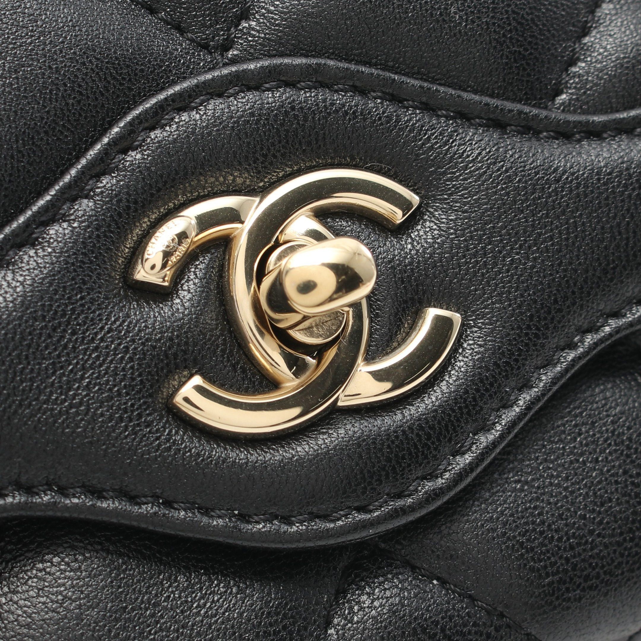 Chanel Chanel Matelasse Chain Shoulder Bag Lambskin Black Gold Hardware Size ONE SIZE - 6 Thumbnail