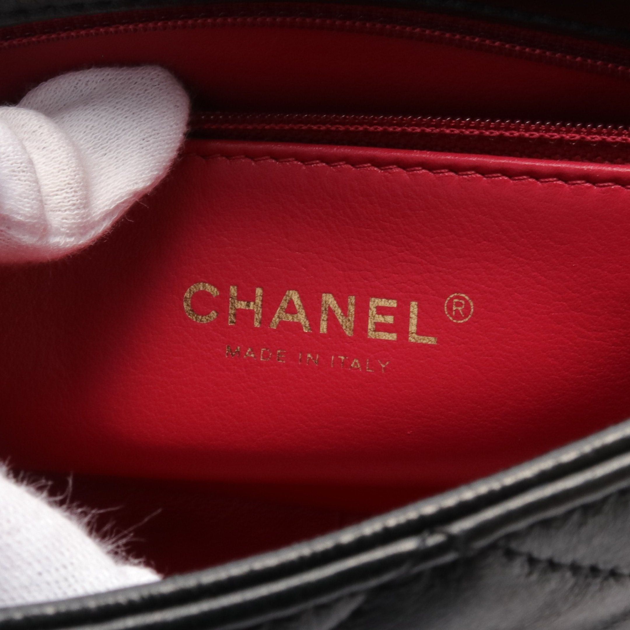Chanel Chanel Matelasse Chain Shoulder Bag Leather Black Gold Hardware Size ONE SIZE - 4 Thumbnail