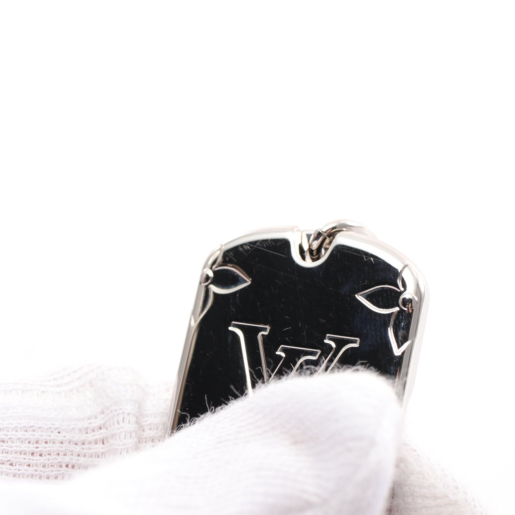Louis Vuitton Louis Vuitton Locket Necklace Monogram Silver Size ONE SIZE - 6 Thumbnail