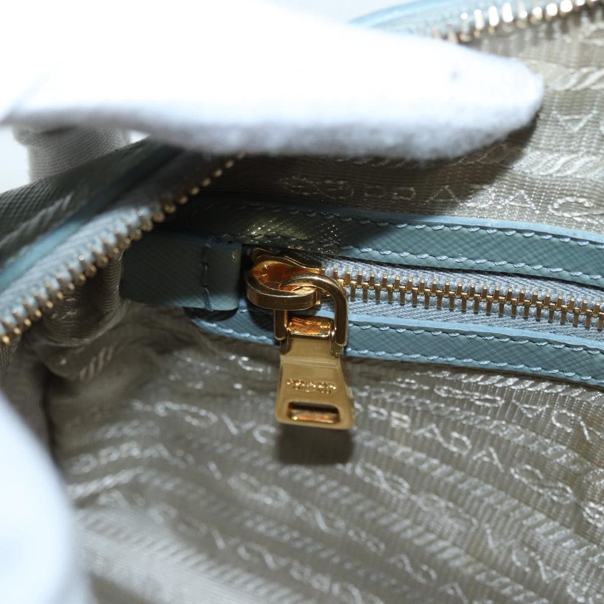 Prada Green Patent Leather Handbag (Pre-Owned) Size ONE SIZE - 12 Thumbnail