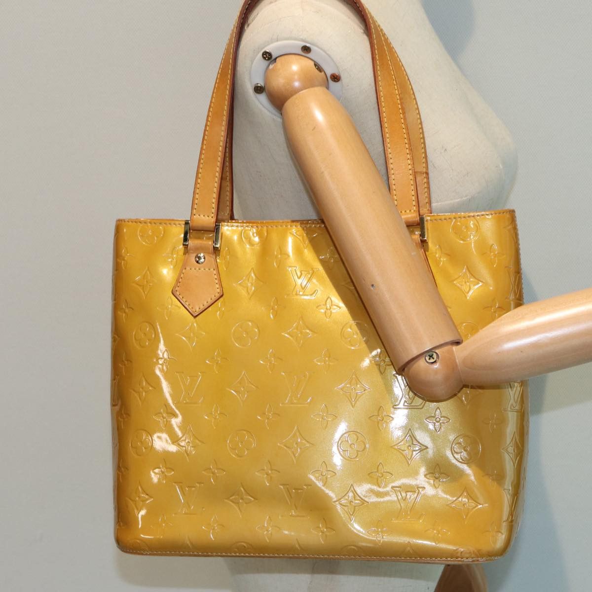 Louis Vuitton Houston Camel Patent Leather Tote Bag (Pre-Owned) Size ONE SIZE - 19 Thumbnail