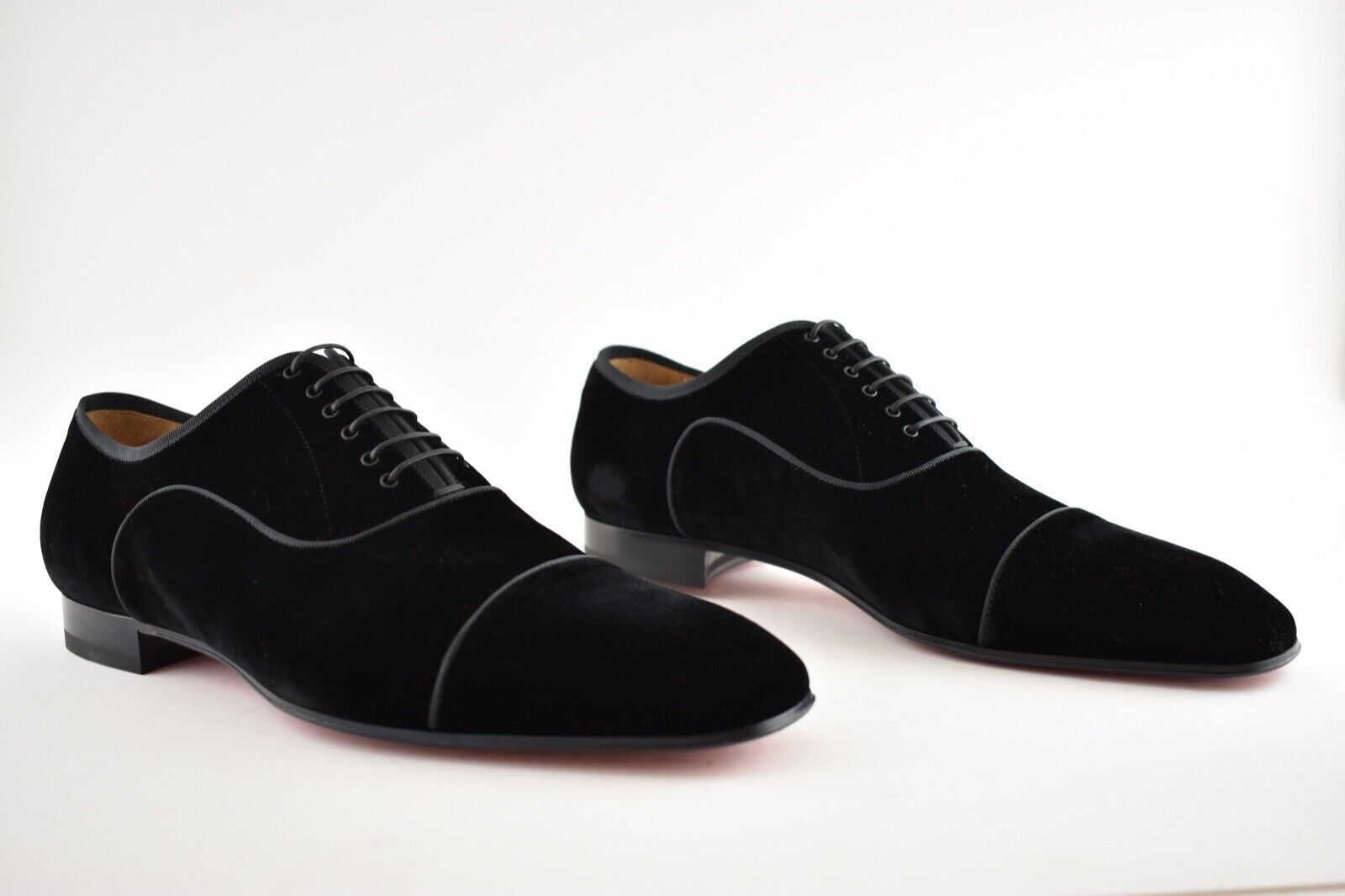 Greggo Flat Velours