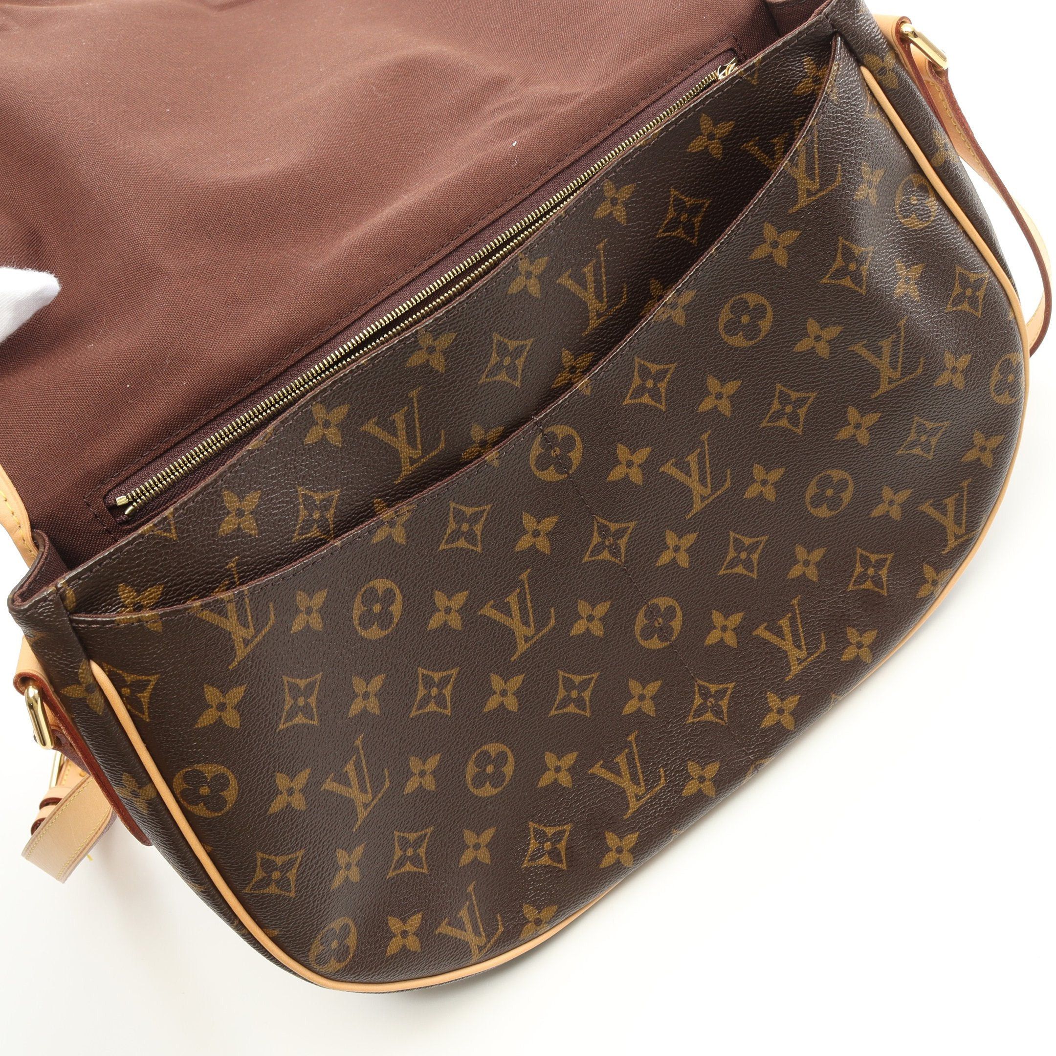 Louis Vuitton Louis Vuitton Menilmontane Mm Monogram Shoulder Bag Leather Brown Size ONE SIZE - 7 Thumbnail