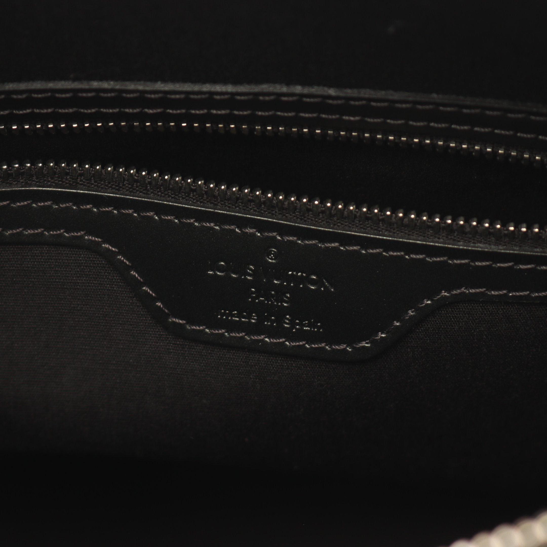 Louis Vuitton Louis Vuitton Stockton Monogram Mat Noir Handbag Leather Black Size ONE SIZE - 4 Thumbnail