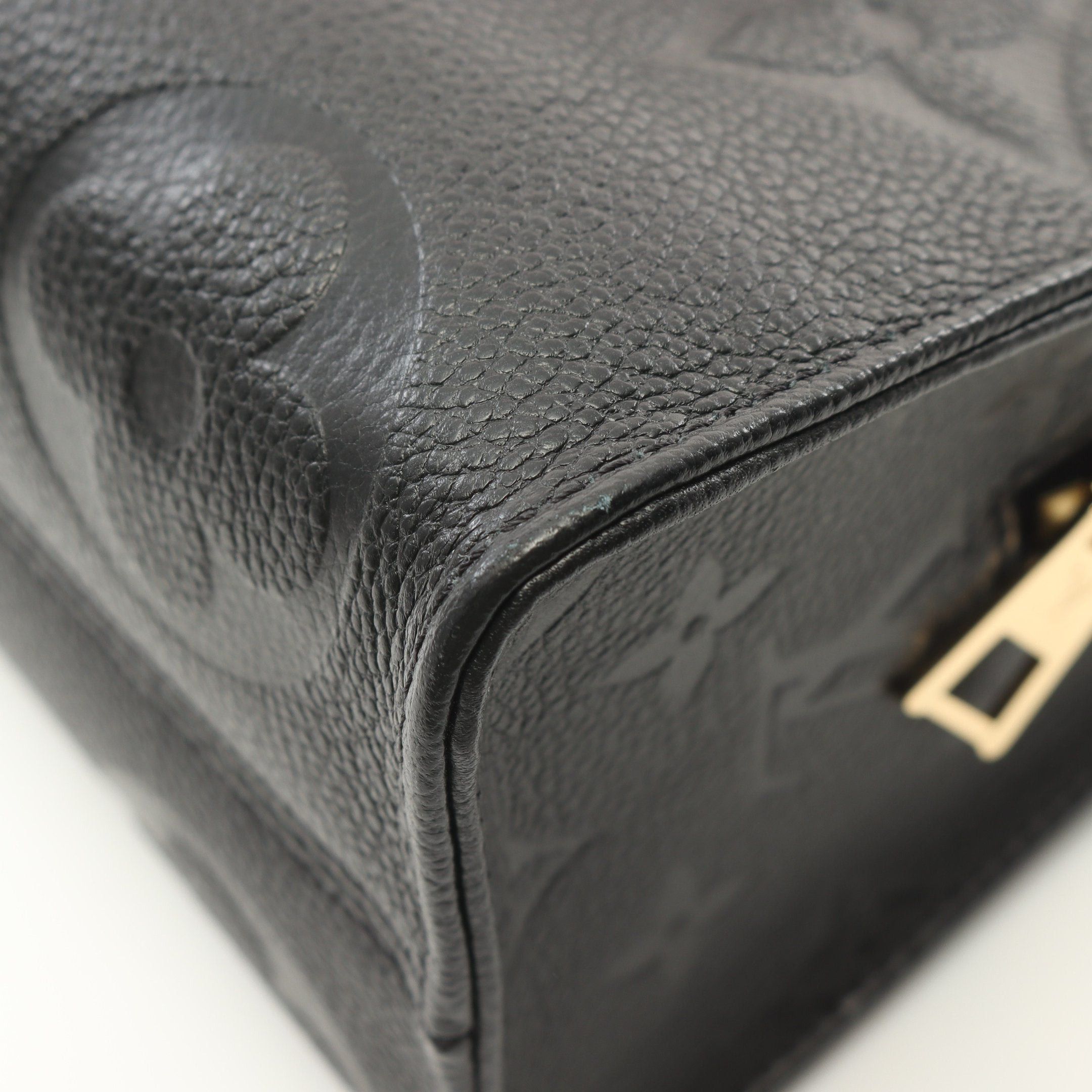 Louis Vuitton Louis Vuitton On The Go Ew Monogram Empreinte Noir Handbag Leather Black Size ONE SIZE - 5 Thumbnail