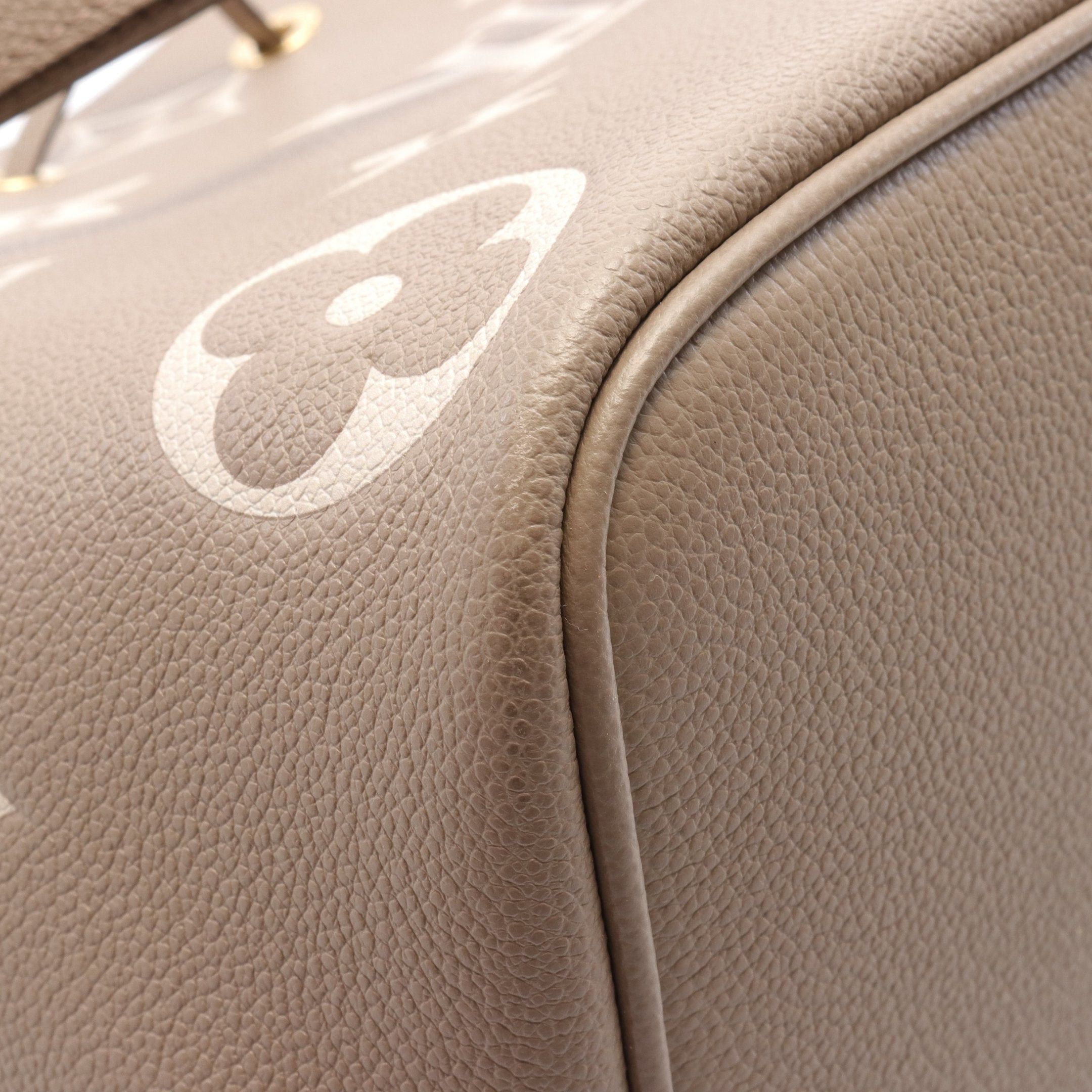 Louis Vuitton Louis Vuitton Neo Noe Mm Bicolor Monogram Empreinte Tourterelle Claim Shoulder Bag Leather Gray Beige Light Size ONE SIZE - 5 Thumbnail