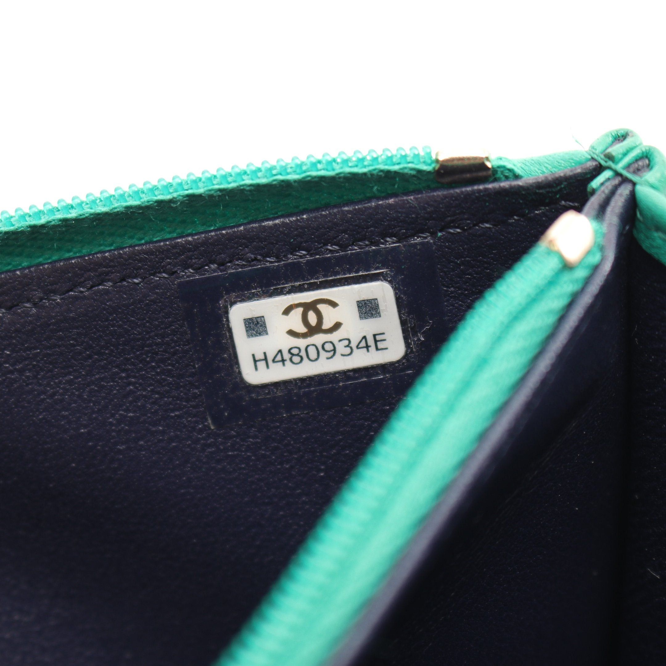 Chanel Chanel Matelasse Phone Case Chain Wallet Leather Green Gold Hardware Size ONE SIZE - 5 Thumbnail