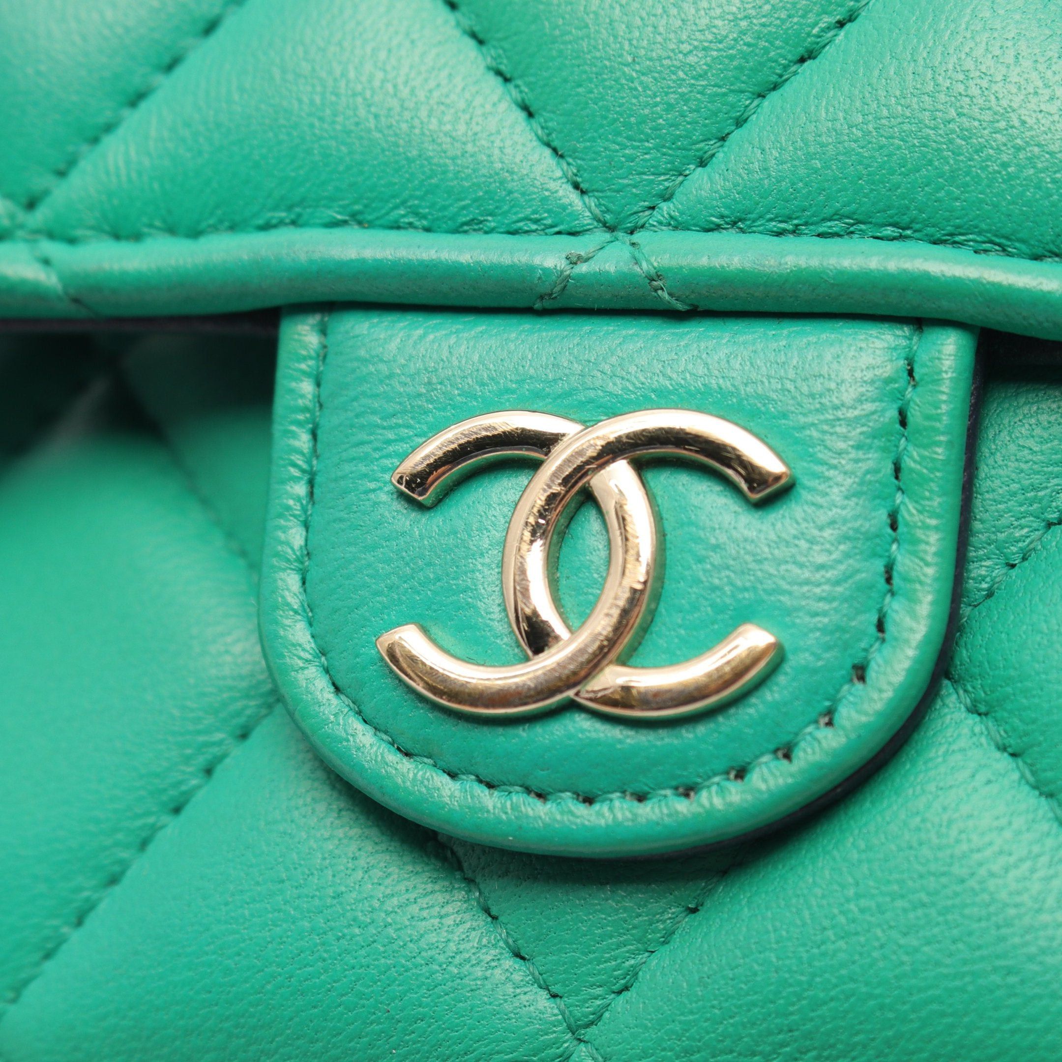 Chanel Chanel Matelasse Phone Case Chain Wallet Leather Green Gold Hardware Size ONE SIZE - 7 Thumbnail