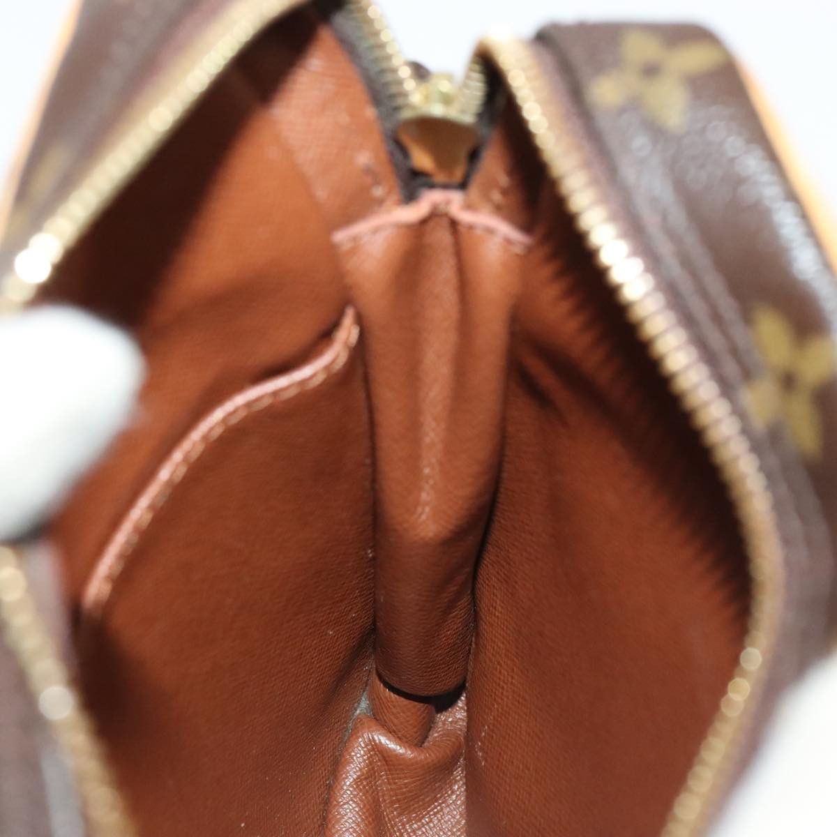 Louis Vuitton Danube Brown Canvas Shoulder Bag (Pre-Owned) Size ONE SIZE - 19 Thumbnail