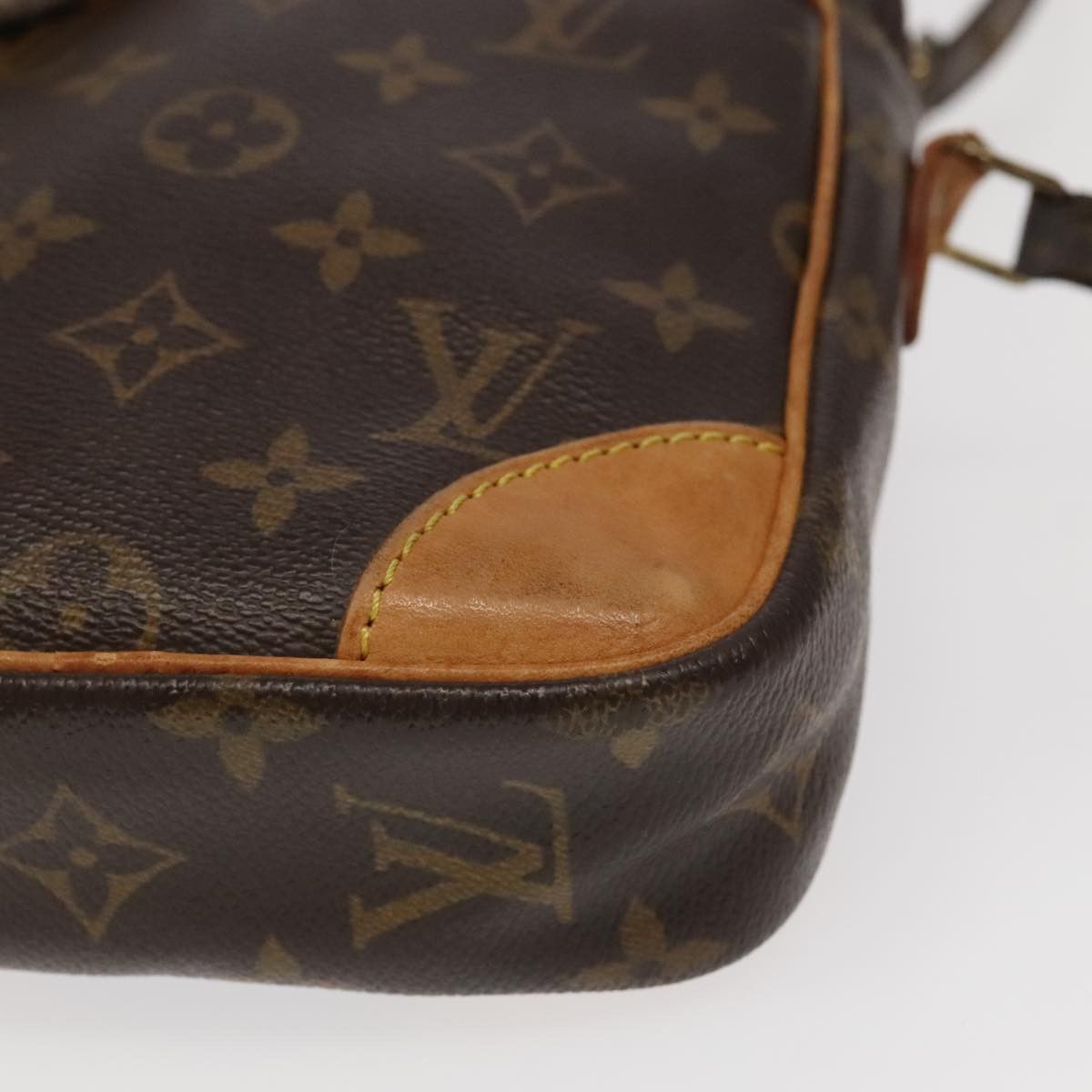 Louis Vuitton Danube Brown Canvas Shoulder Bag (Pre-Owned) Size ONE SIZE - 10 Thumbnail