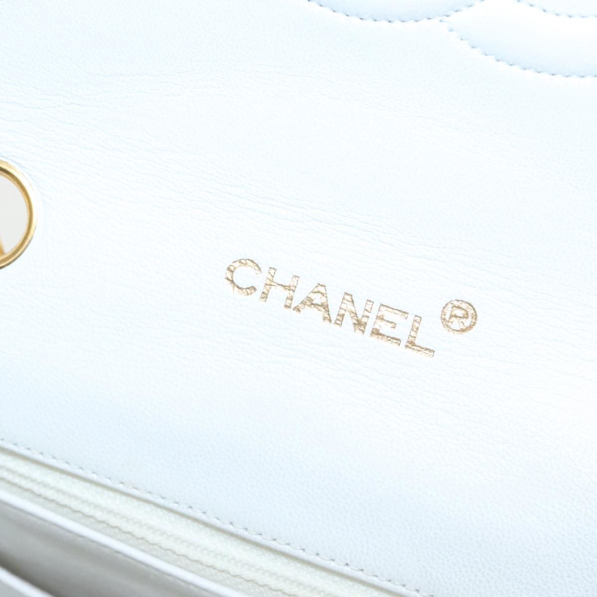 Chanel Demi Lune White Leather Shoulder Bag (Pre-Owned) Size ONE SIZE - 17 Thumbnail