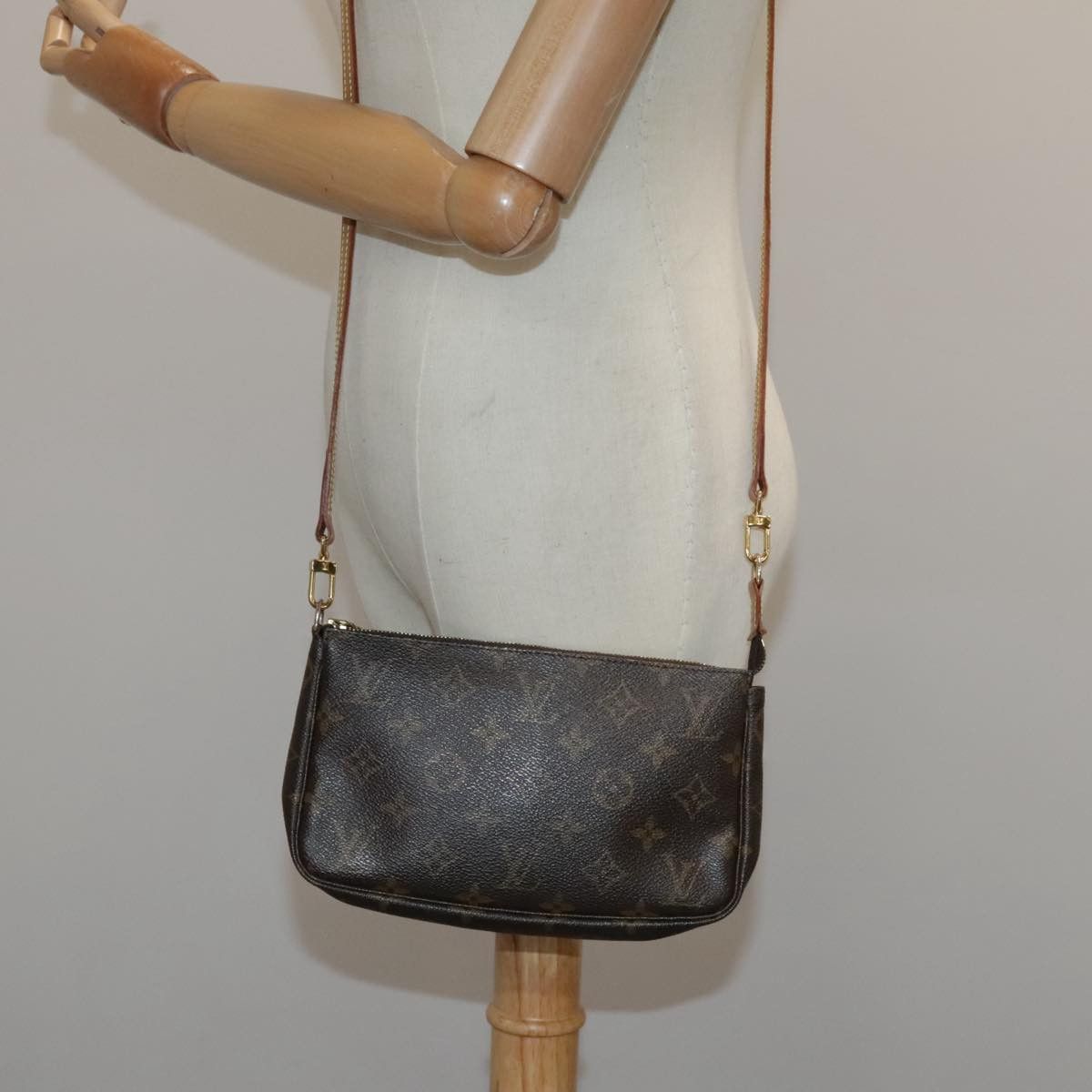 Louis Vuitton Pochette Accessoire Brown Canvas Clutch Bag (Pre-Owned) Size ONE SIZE - 14 Thumbnail