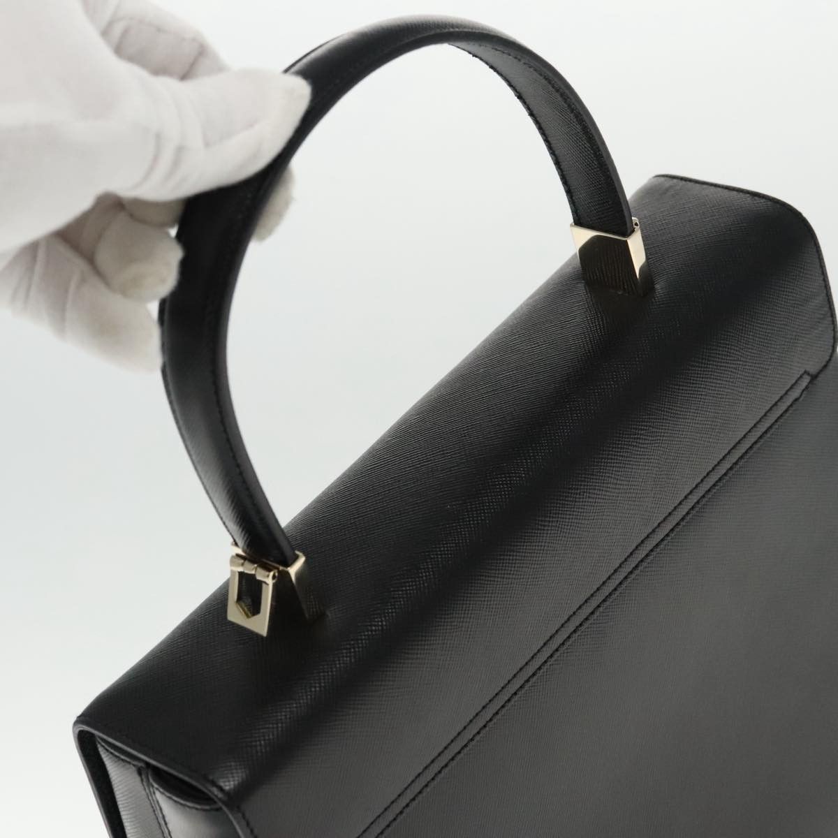 Salvatore Ferragamo Gancini Black Leather Handbag (Pre-Owned) Size ONE SIZE - 5 Thumbnail