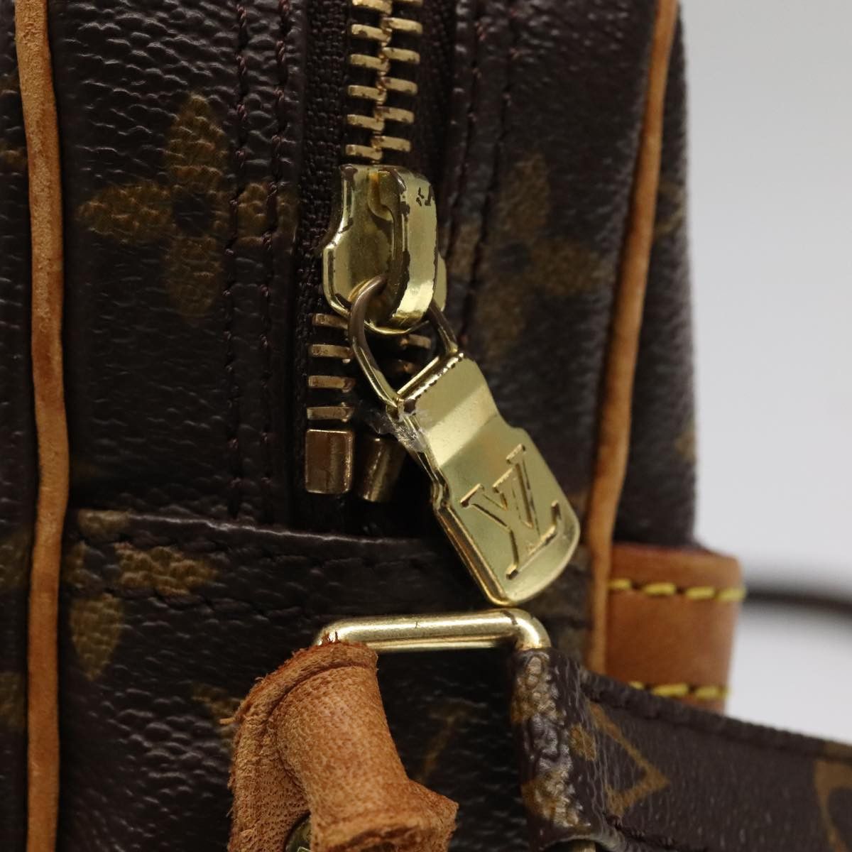 Louis Vuitton Danube Brown Canvas Shoulder Bag (Pre-Owned) Size ONE SIZE - 7 Thumbnail