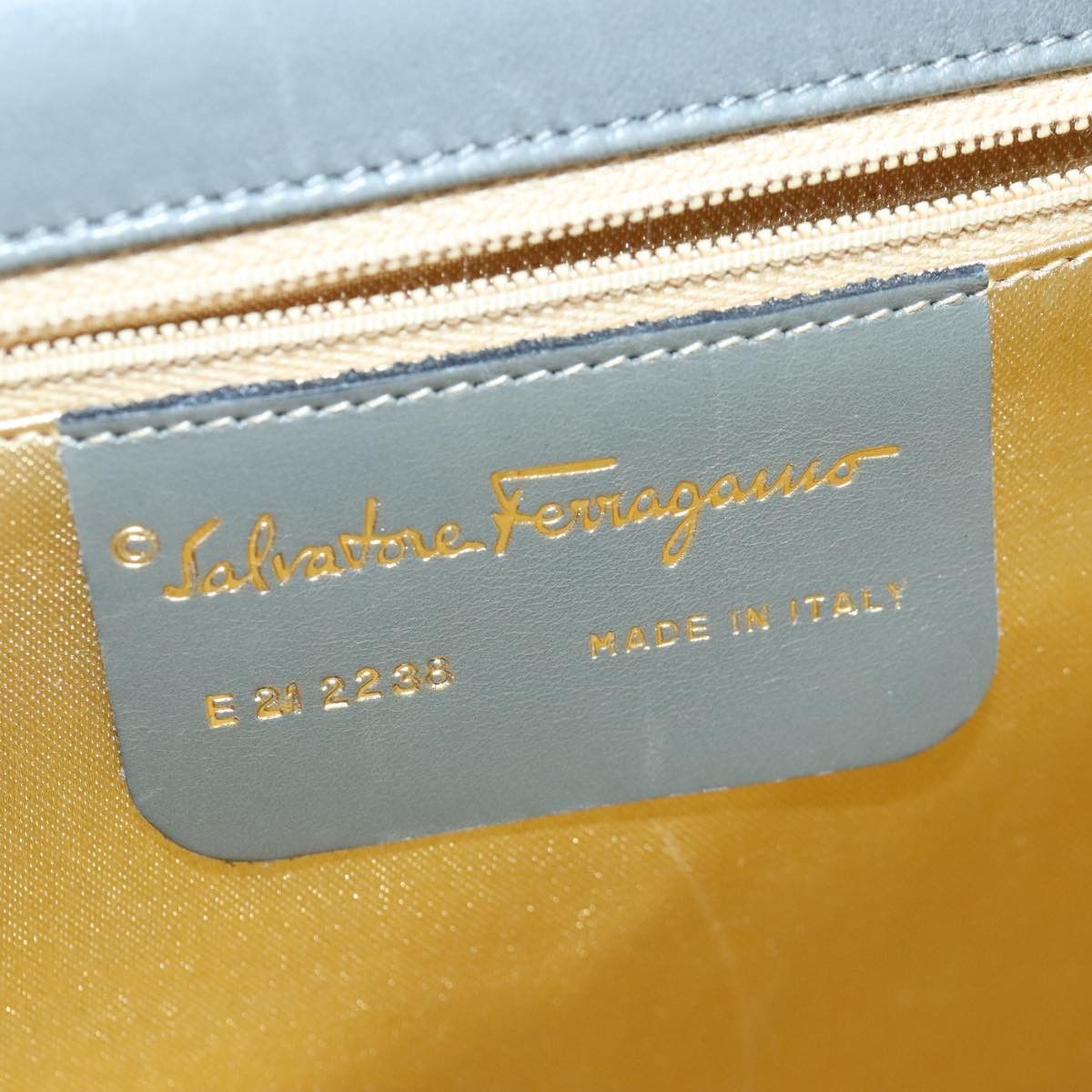 Salvatore Ferragamo Grey Leather Handbag (Pre-Owned) Size ONE SIZE - 12 Thumbnail