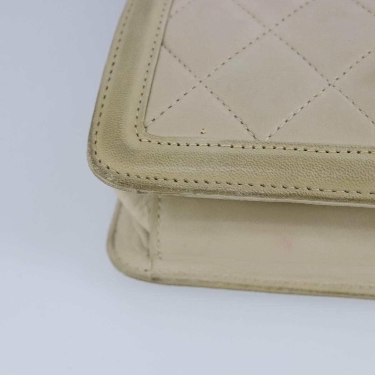Chanel Beige Leather Shoulder Bag (Pre-Owned) Size ONE SIZE - 10 Thumbnail