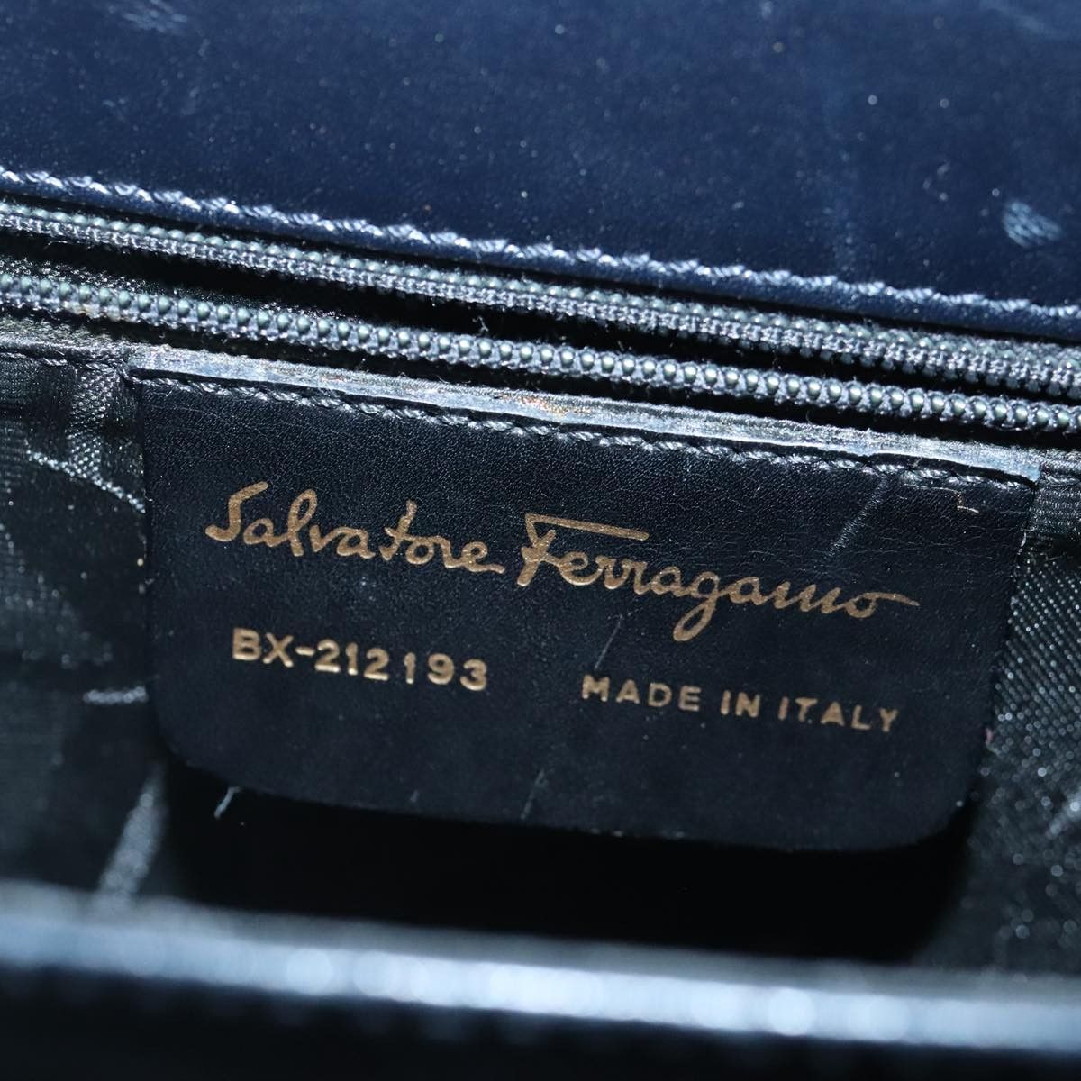 Salvatore Ferragamo Gancini Navy Leather Handbag (Pre-Owned) Size ONE SIZE - 16 Thumbnail