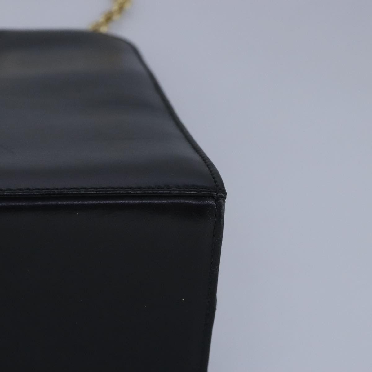 Salvatore Ferragamo Gancini Black Leather Handbag (Pre-Owned) Size ONE SIZE - 11 Thumbnail