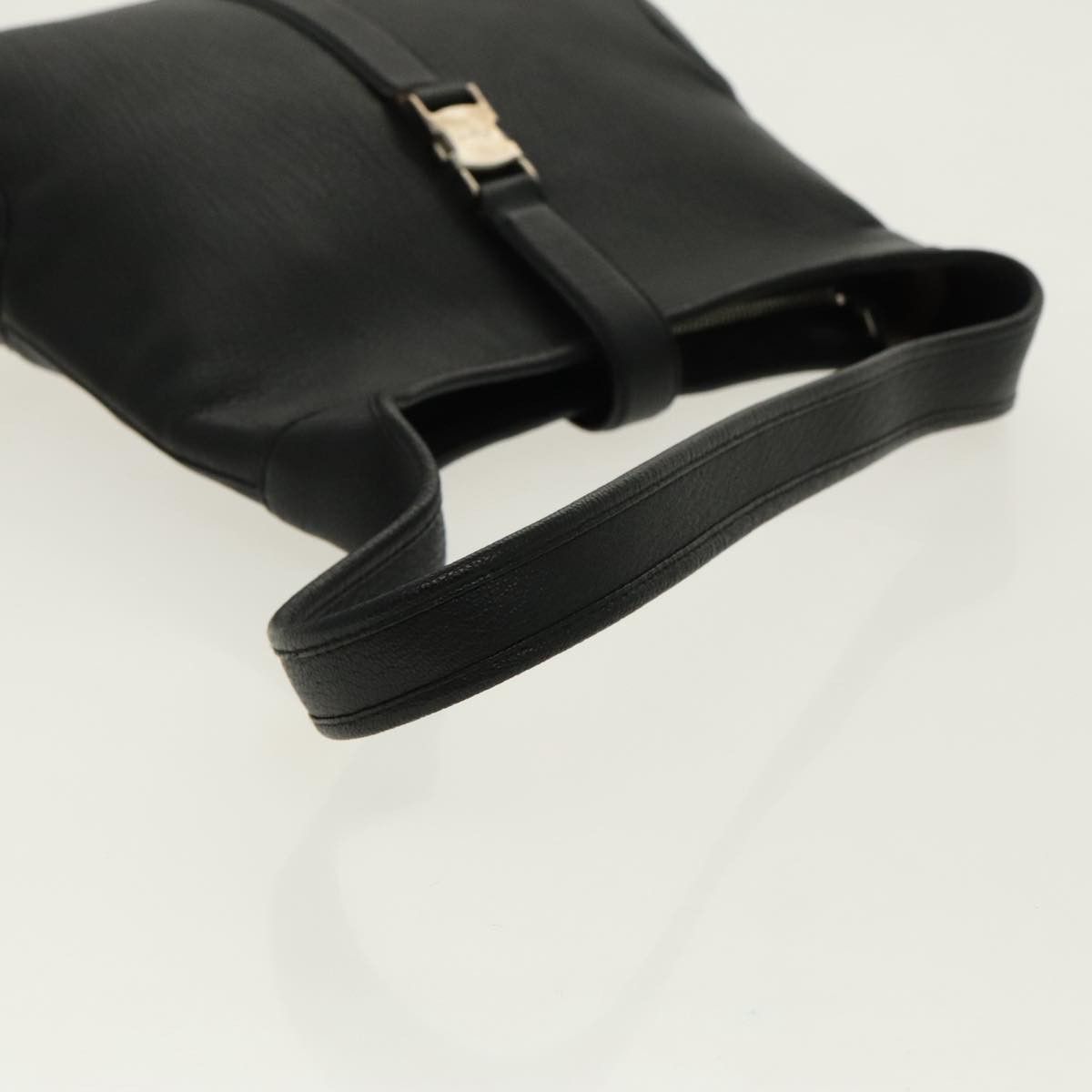 Salvatore Ferragamo Black Leather Shoulder Bag (Pre-Owned) Size ONE SIZE - 5 Thumbnail