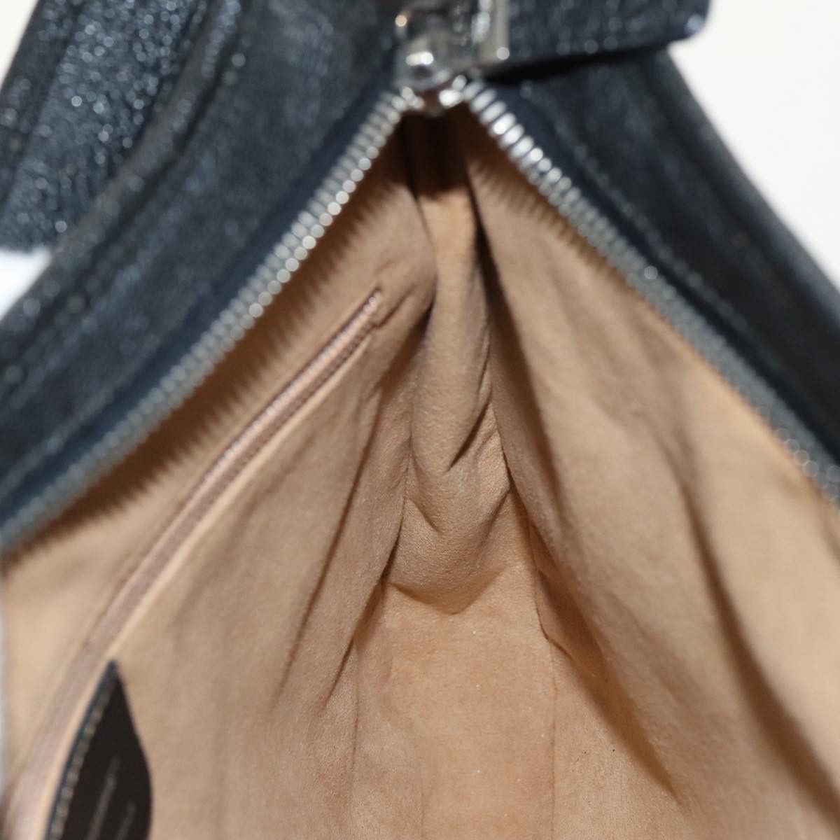 Salvatore Ferragamo Black Leather Shoulder Bag (Pre-Owned) Size ONE SIZE - 19 Thumbnail