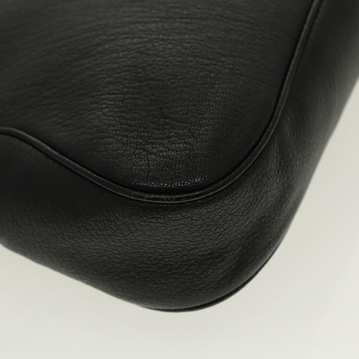 Salvatore Ferragamo Black Leather Shoulder Bag (Pre-Owned) Size ONE SIZE - 7 Thumbnail