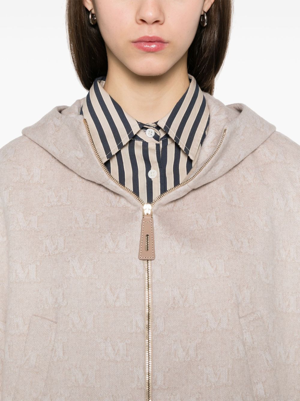 Max Mara WOOL HOODED CAPE Size M / US 6-8 / IT 42-44 - 5 Thumbnail
