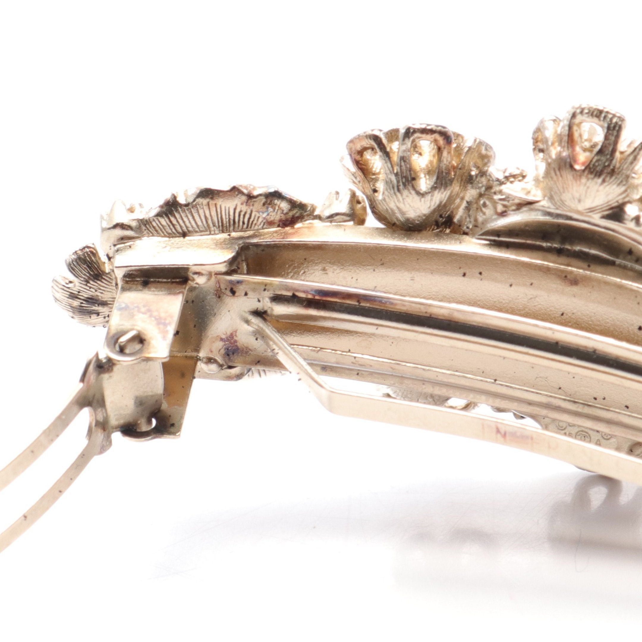 Chanel Chanel Coco Mark Barretta Gp Rhinestone Fake Pearl Gold Clear White 15A Size ONE SIZE - 4 Thumbnail