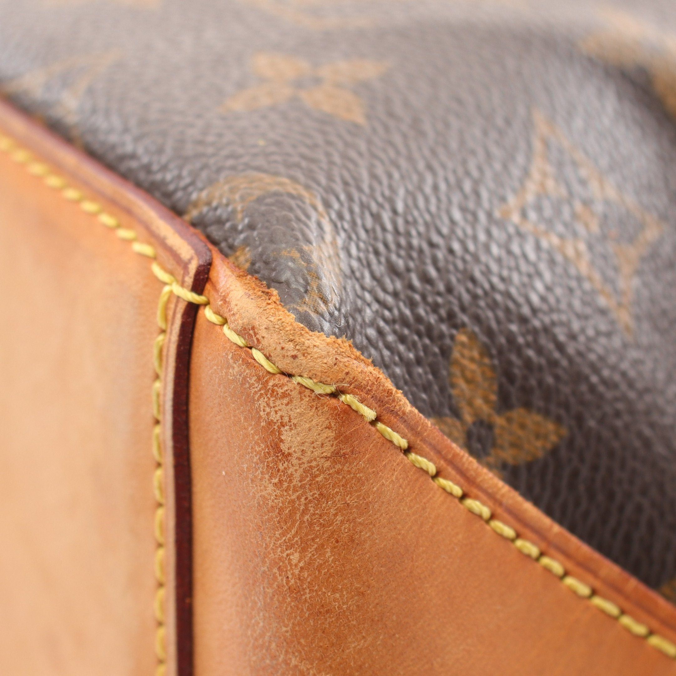 Louis Vuitton Louis Vuitton Kabamezo Monogram Shoulder Bag Tote Leather Brown Size ONE SIZE - 7 Thumbnail