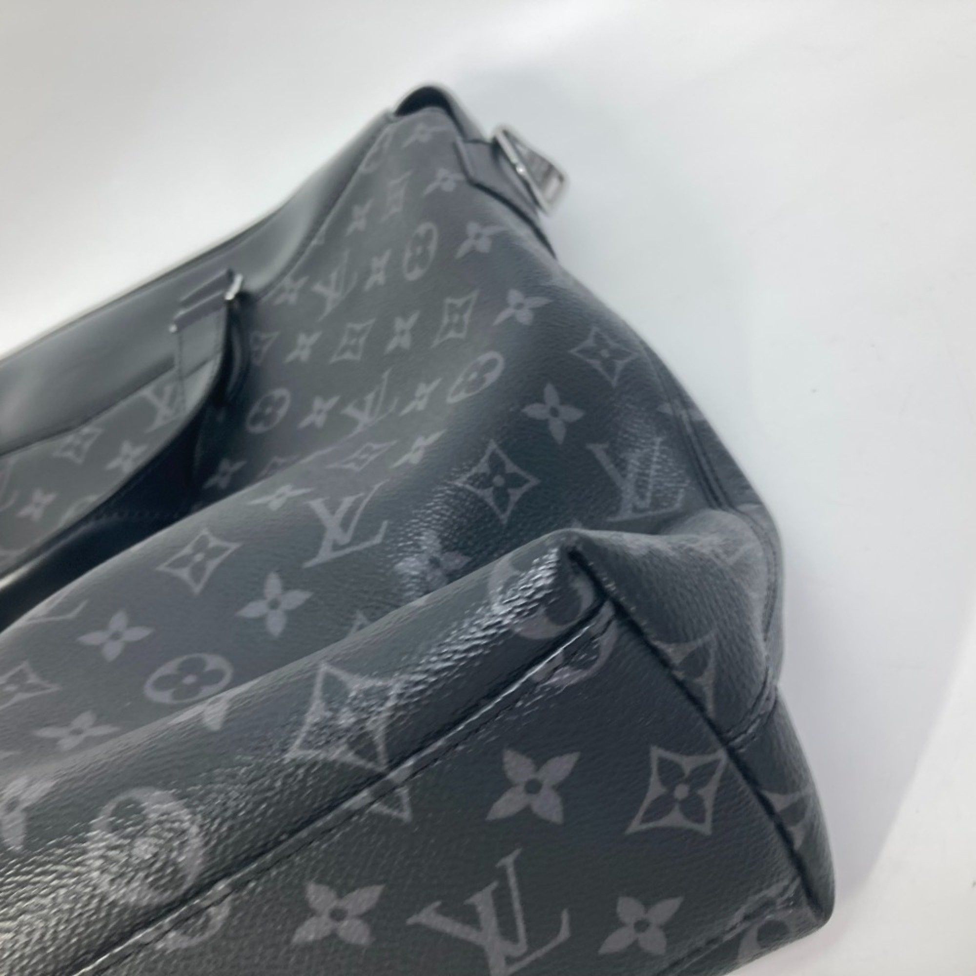 Louis Vuitton Louis Vuitton Explorer tote Size ONE SIZE - 6 Thumbnail