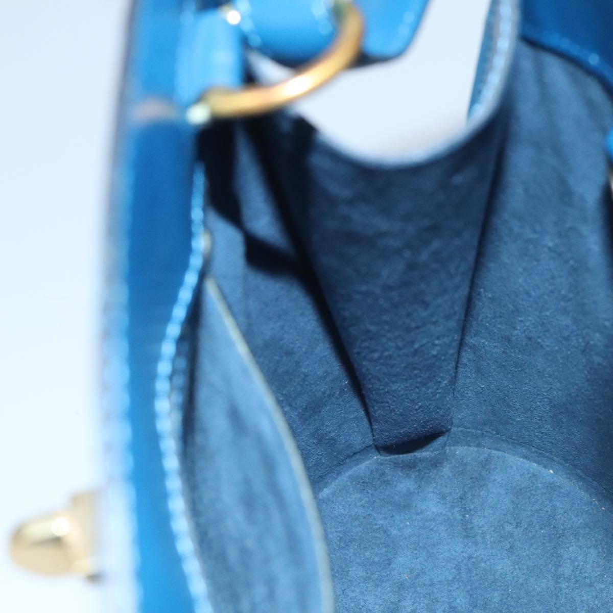 Louis Vuitton Cluny Blue Leather Shoulder Bag (Pre-Owned) Size ONE SIZE - 18 Thumbnail