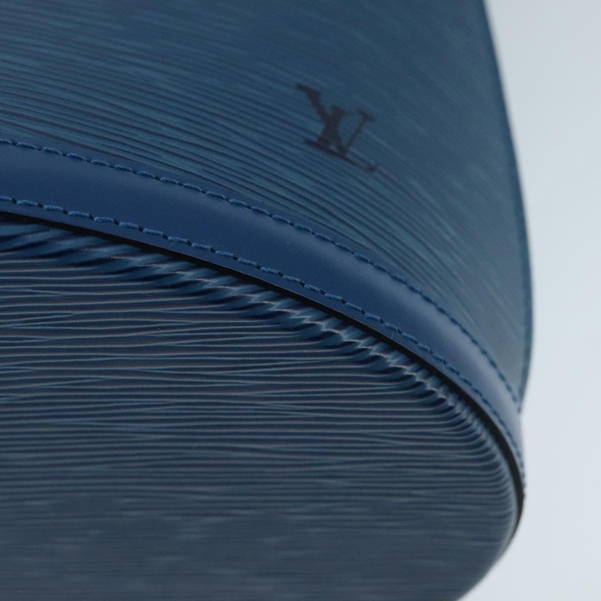 Louis Vuitton Cluny Blue Leather Shoulder Bag (Pre-Owned) Size ONE SIZE - 11 Thumbnail